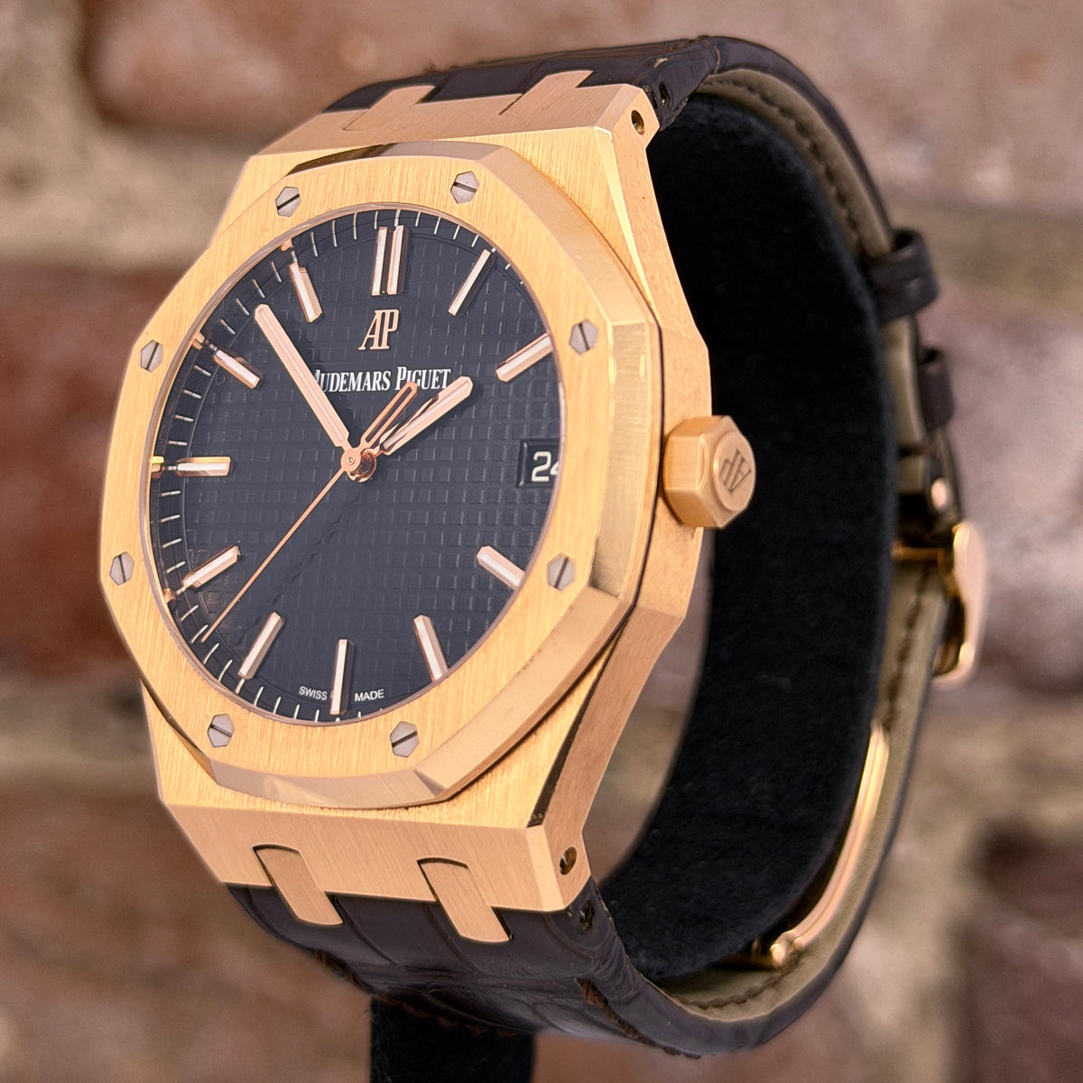 Audemars Piguet Royal Oak -Schwarzes Zifferblatt, Modell 2021, Ref.1550OR