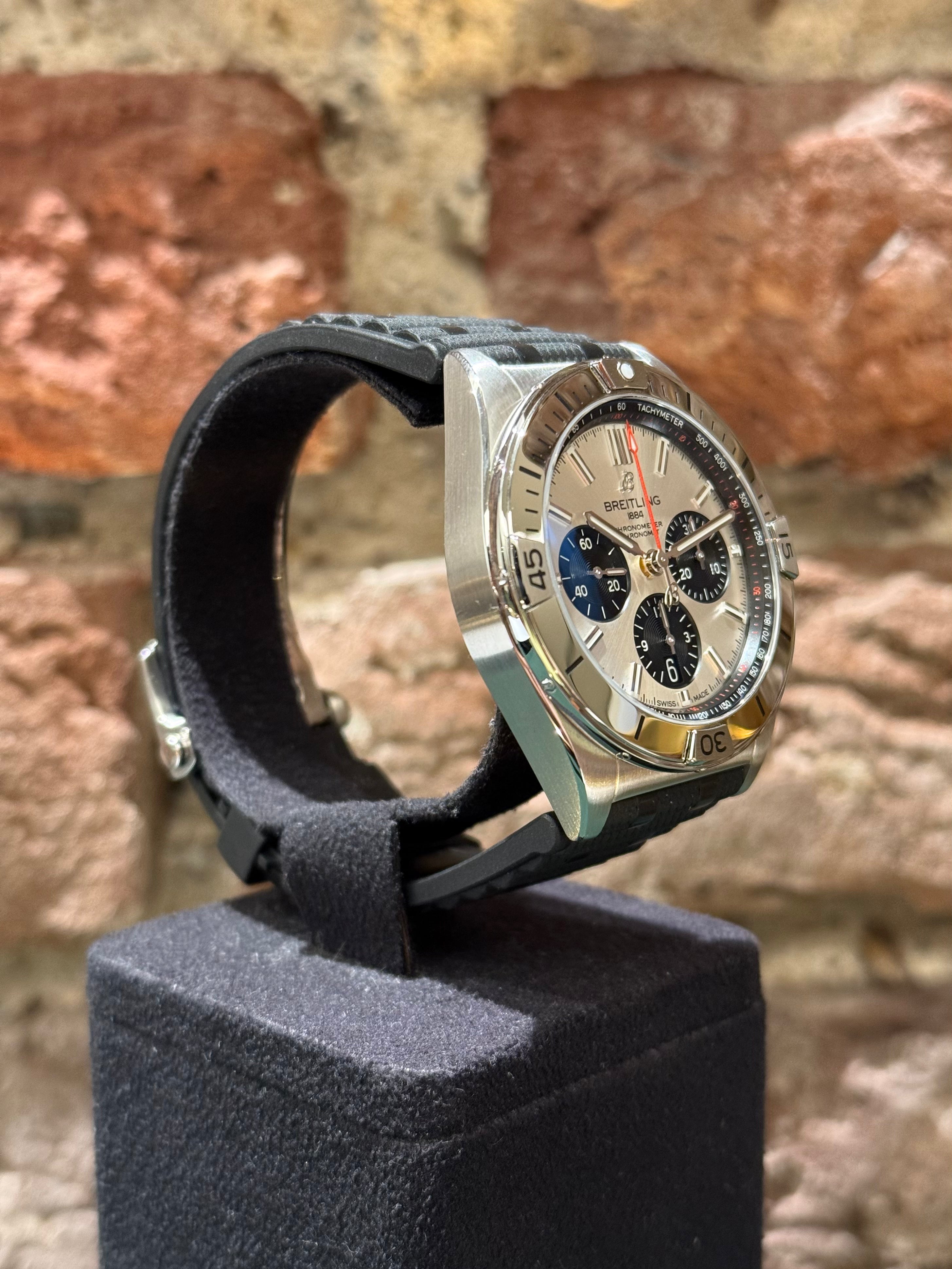 Breitling Super Chronomat - Graues Zifferblatt, Modell 2025, Ref.AB0134