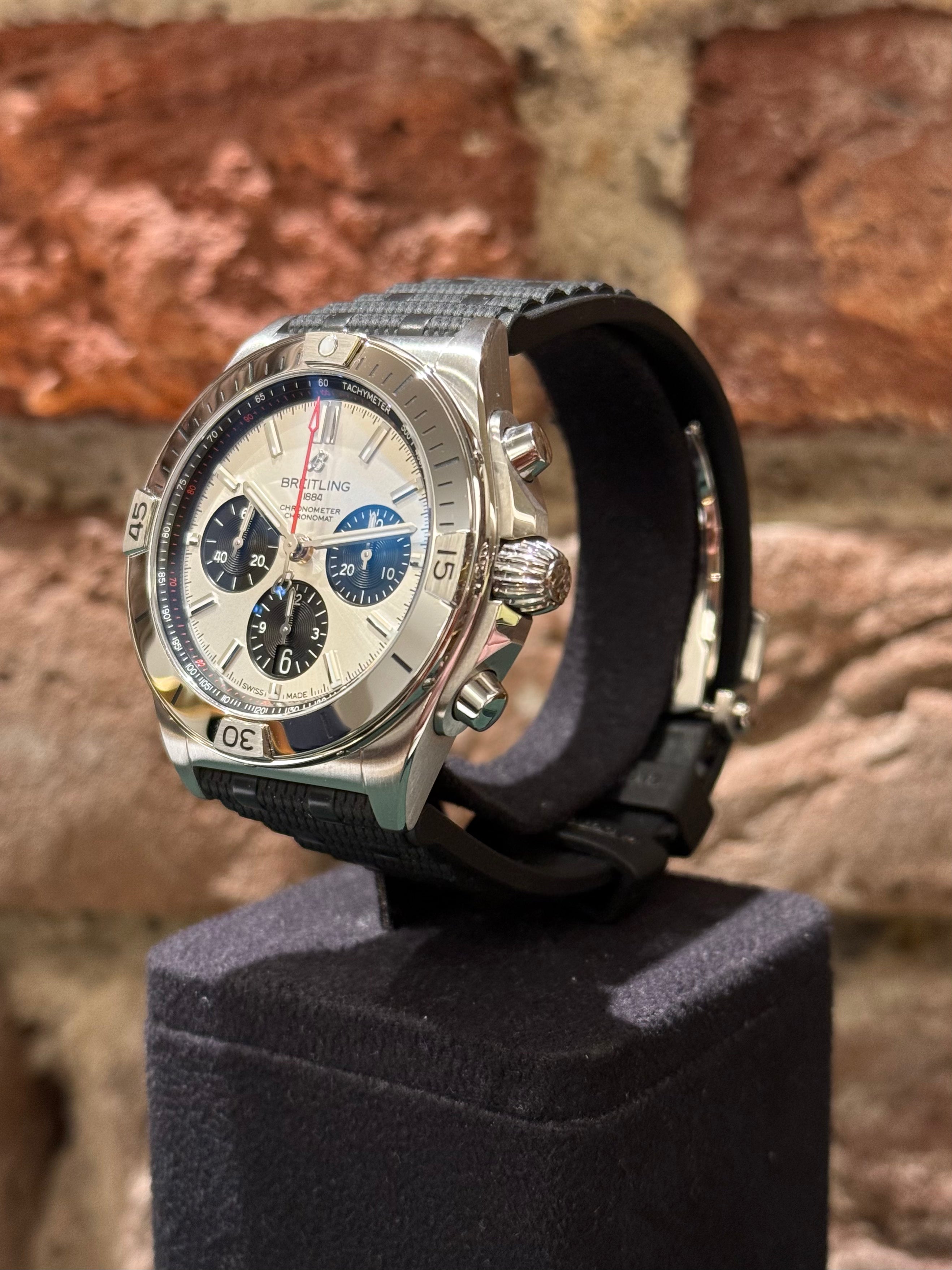 Breitling Super Chronomat - Graues Zifferblatt, Modell 2025, Ref.AB0134