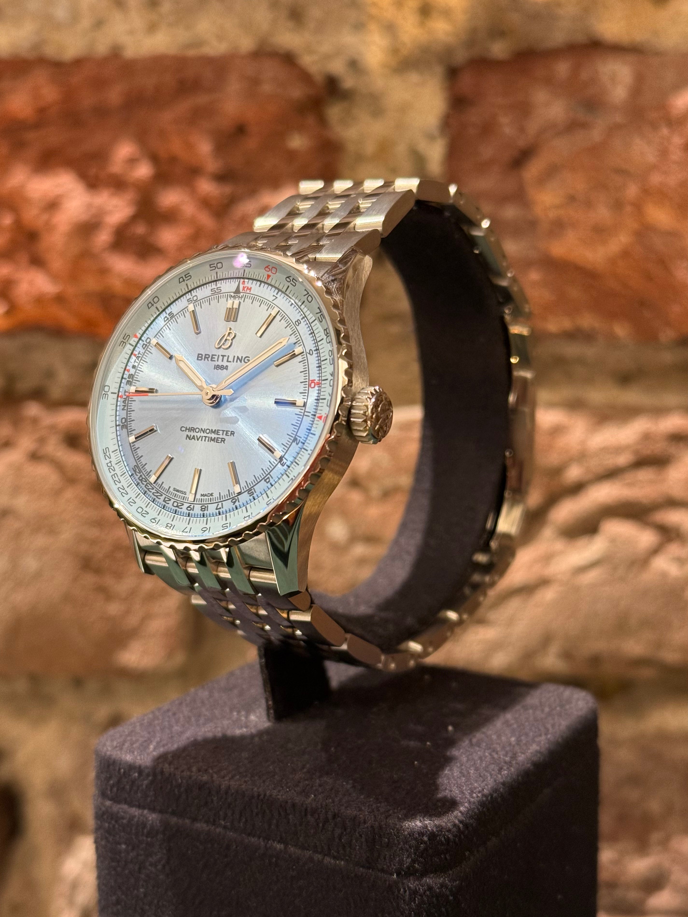 Breitling Navitimer 41 - Blaues Zifferblatt, Modell 2025, Ref.A17329