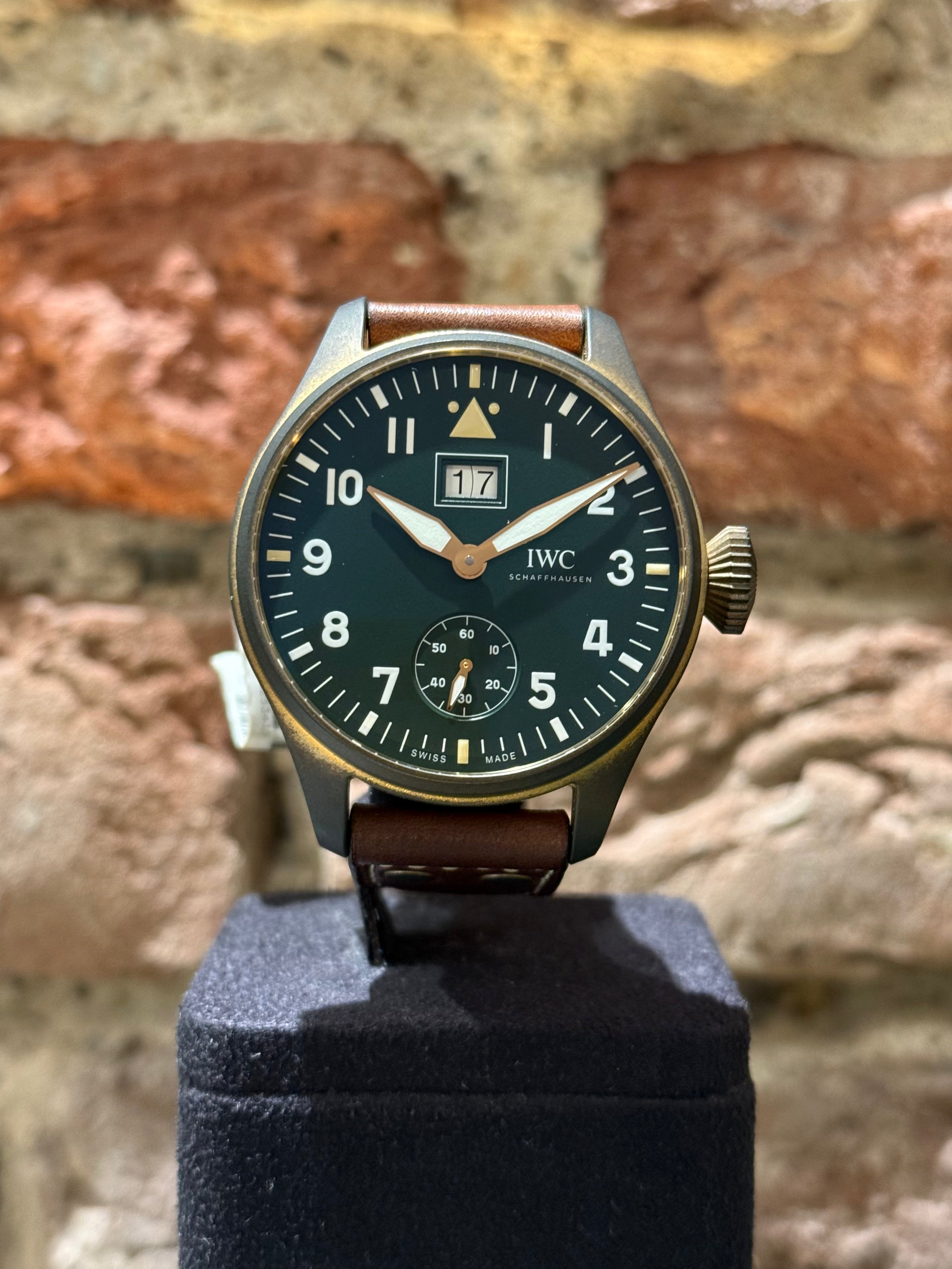 IWC Big Date Spitfire Edition 46 - Grünes Zifferblatt, Modell 2022, Ref. IW510506
