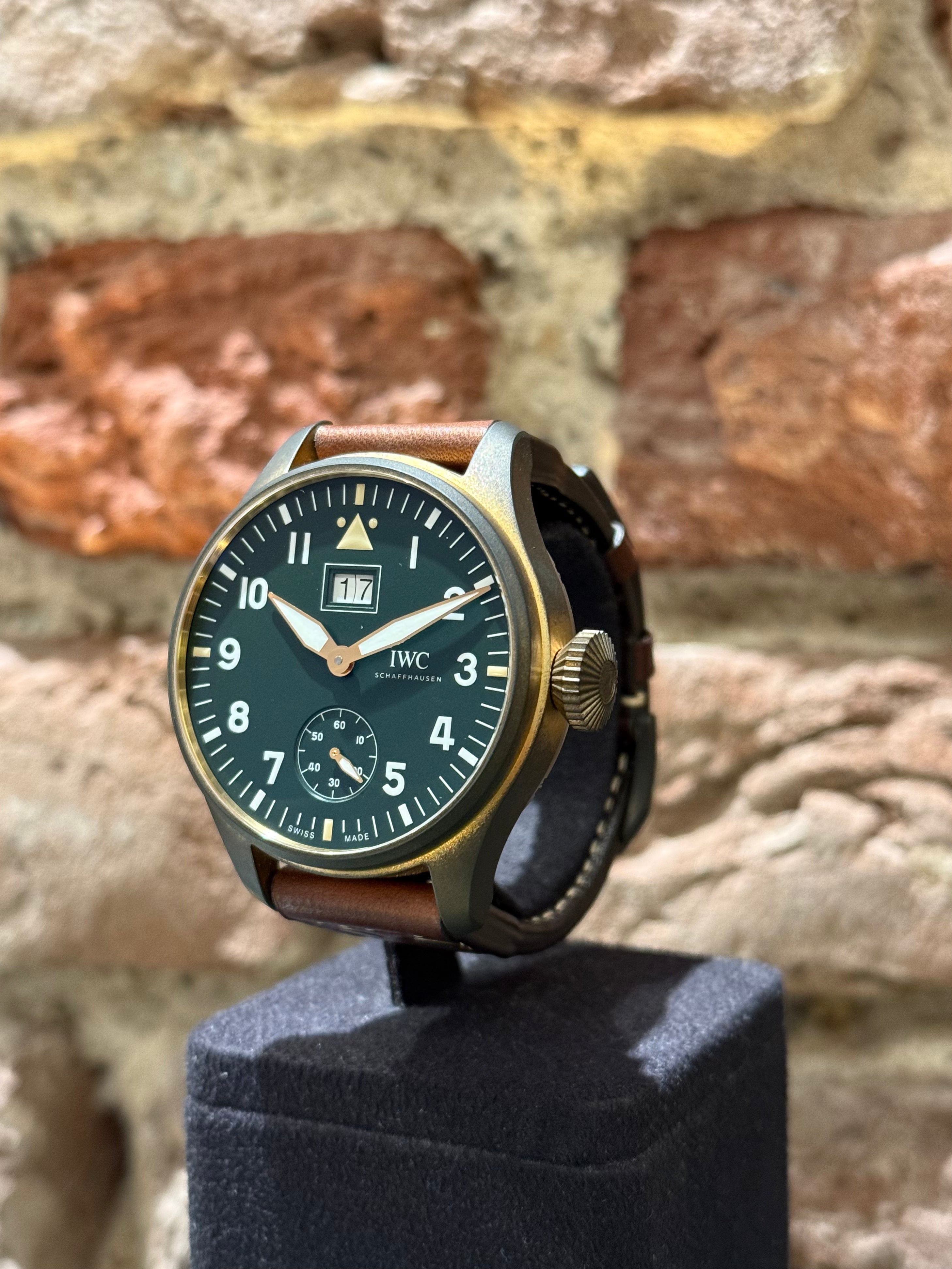 IWC Big Date Spitfire Edition 46 - Grünes Zifferblatt, Modell 2022, Ref. IW510506