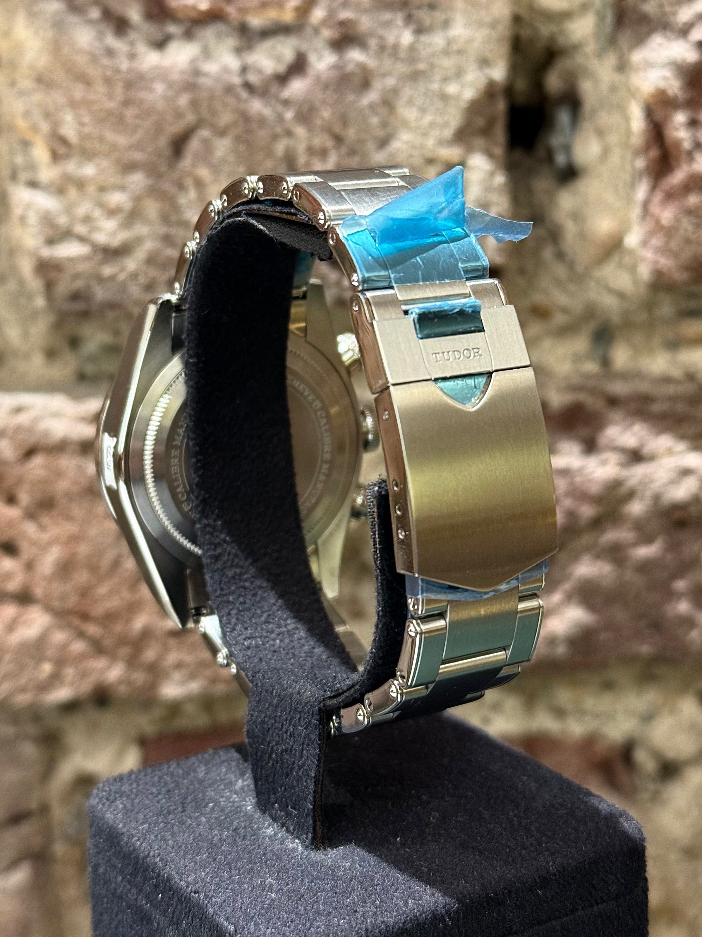 Tudor Black Bay Chrono - Schwarzes Zifferblatt, Modell 2025, Ref. 79360N