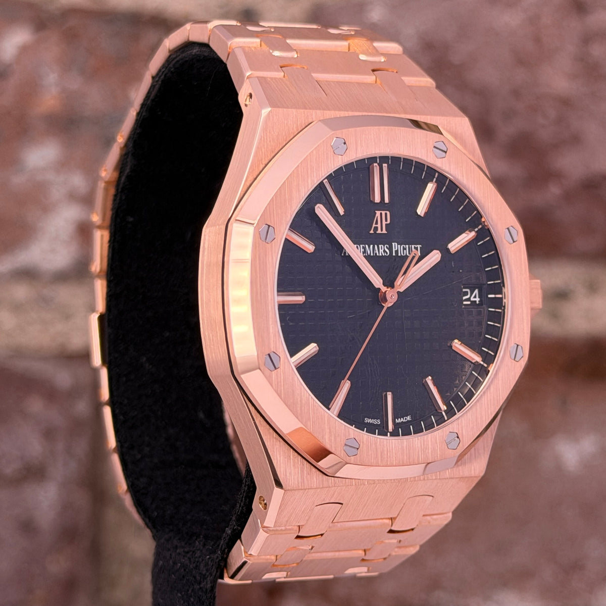 Audemars Piguet 41 - Schwarzes Zifferblatt, Modell 2021, Ref.15500OR.OO.1220OR.01