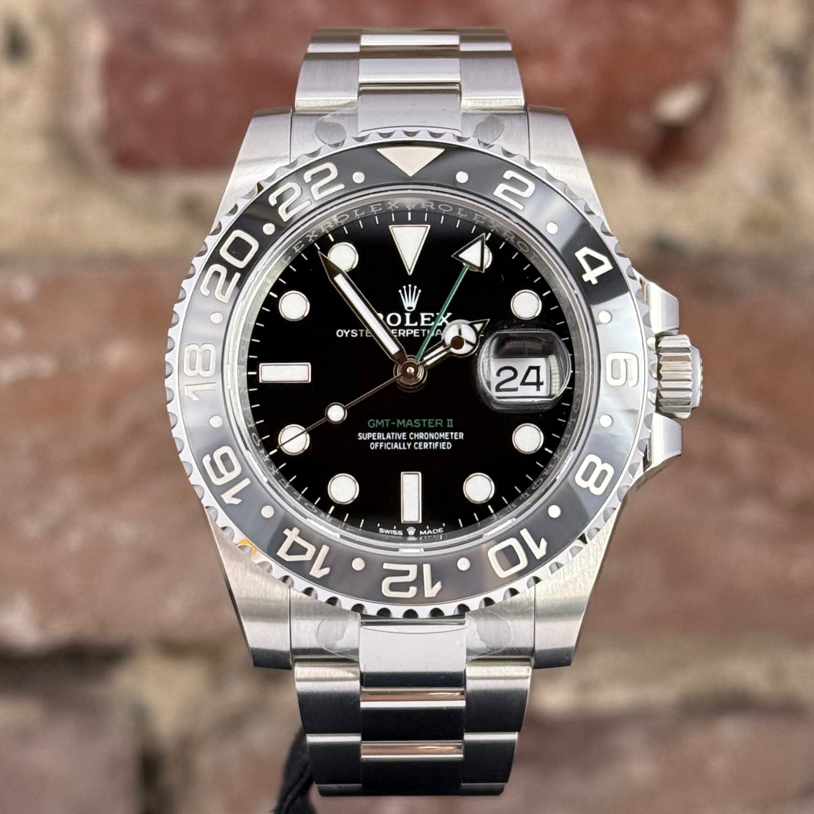 Rolex Gmt Master 40 - Schwarzes Zifferblatt, Modell 2026, Ref.126710GRNR