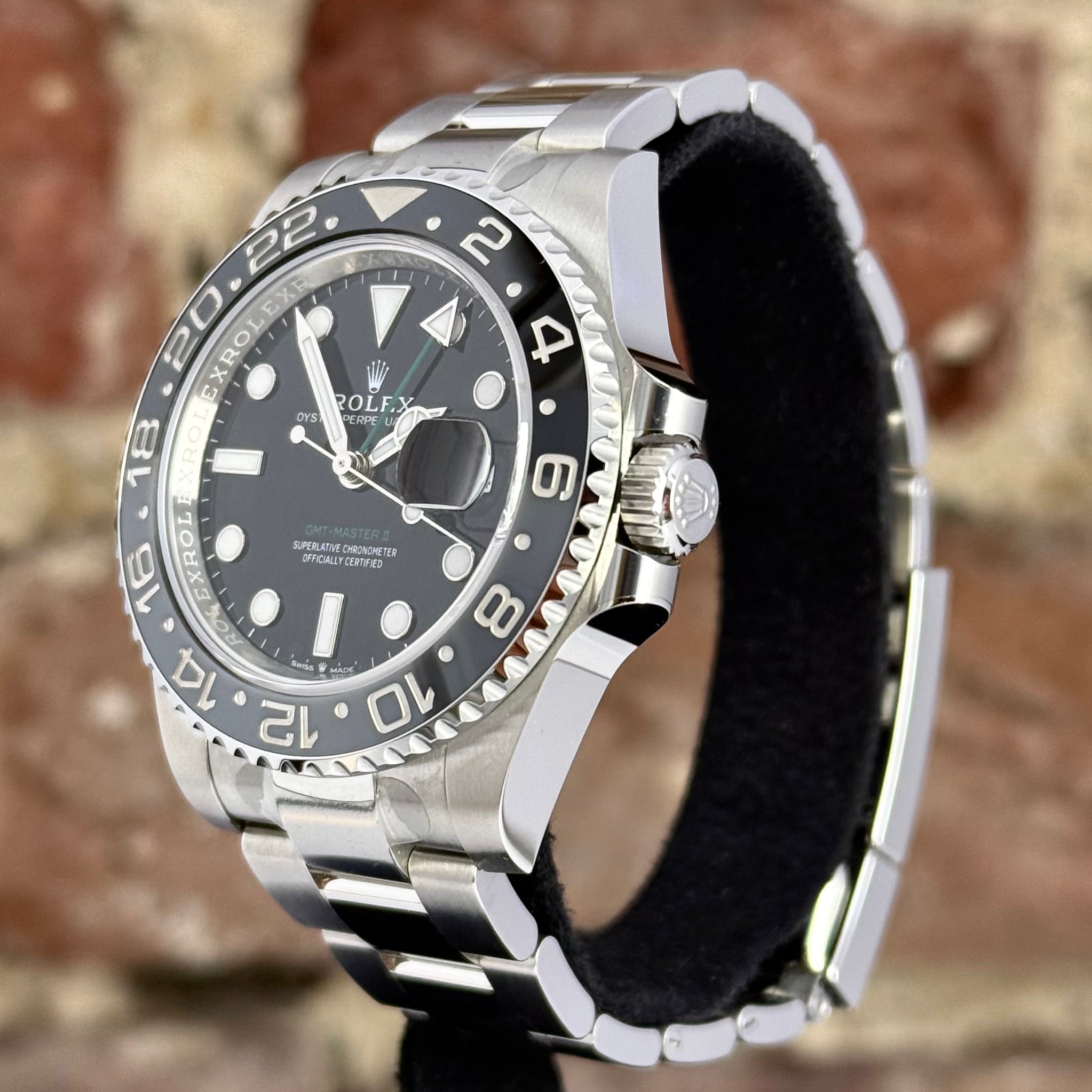 Rolex Gmt Master 40 - Schwarzes Zifferblatt, Modell 2026, Ref.126710GRNR