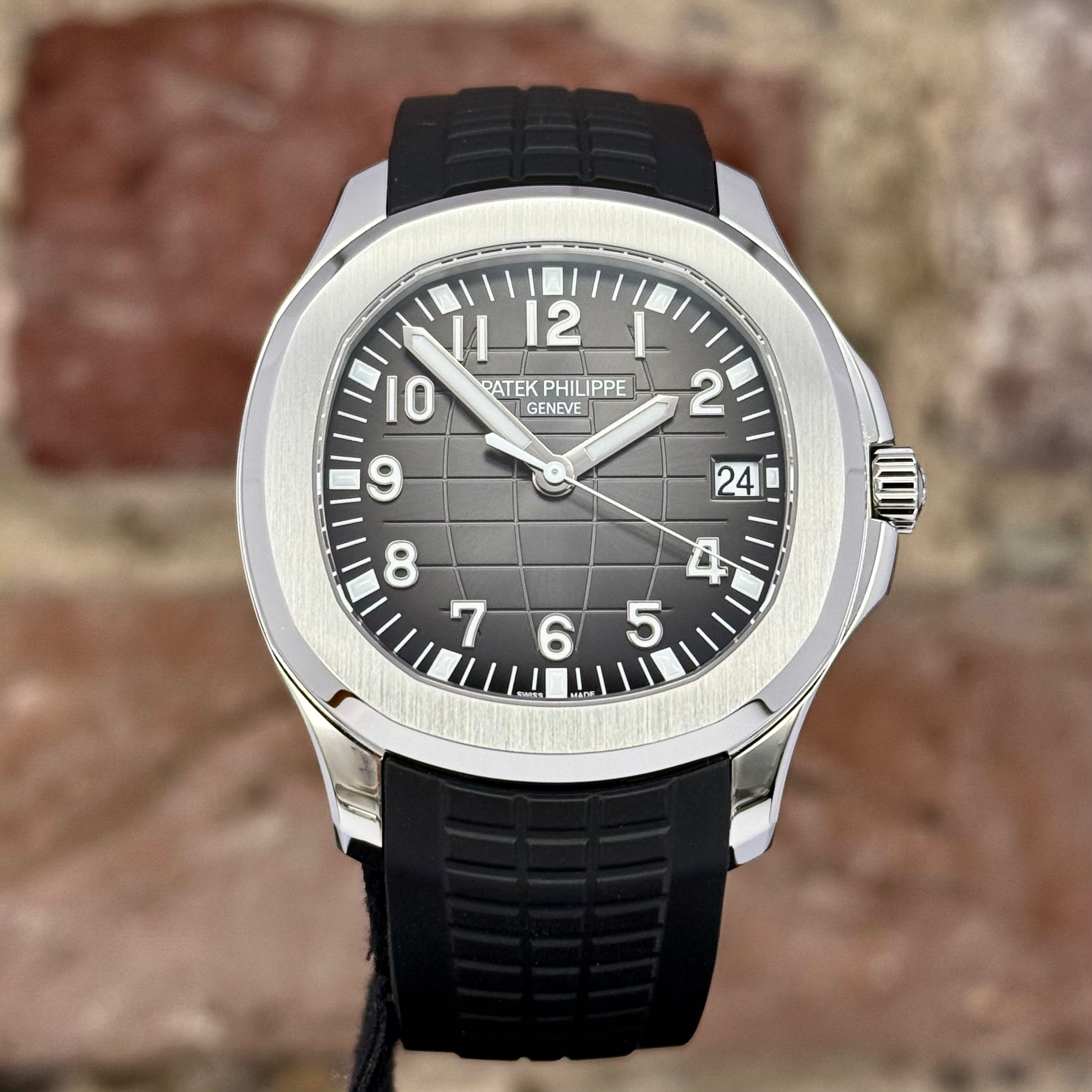 Patek Philippe - Schwarzes Zifferblatt, Modell 2025, Ref.5167A