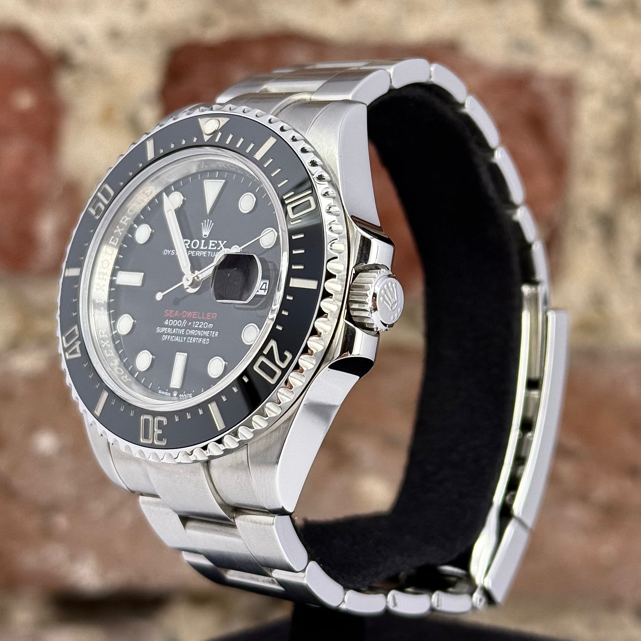 Rolex Seadweller 43 - Schwarzes Zifferblatt, Modell 2022, Ref.126600
