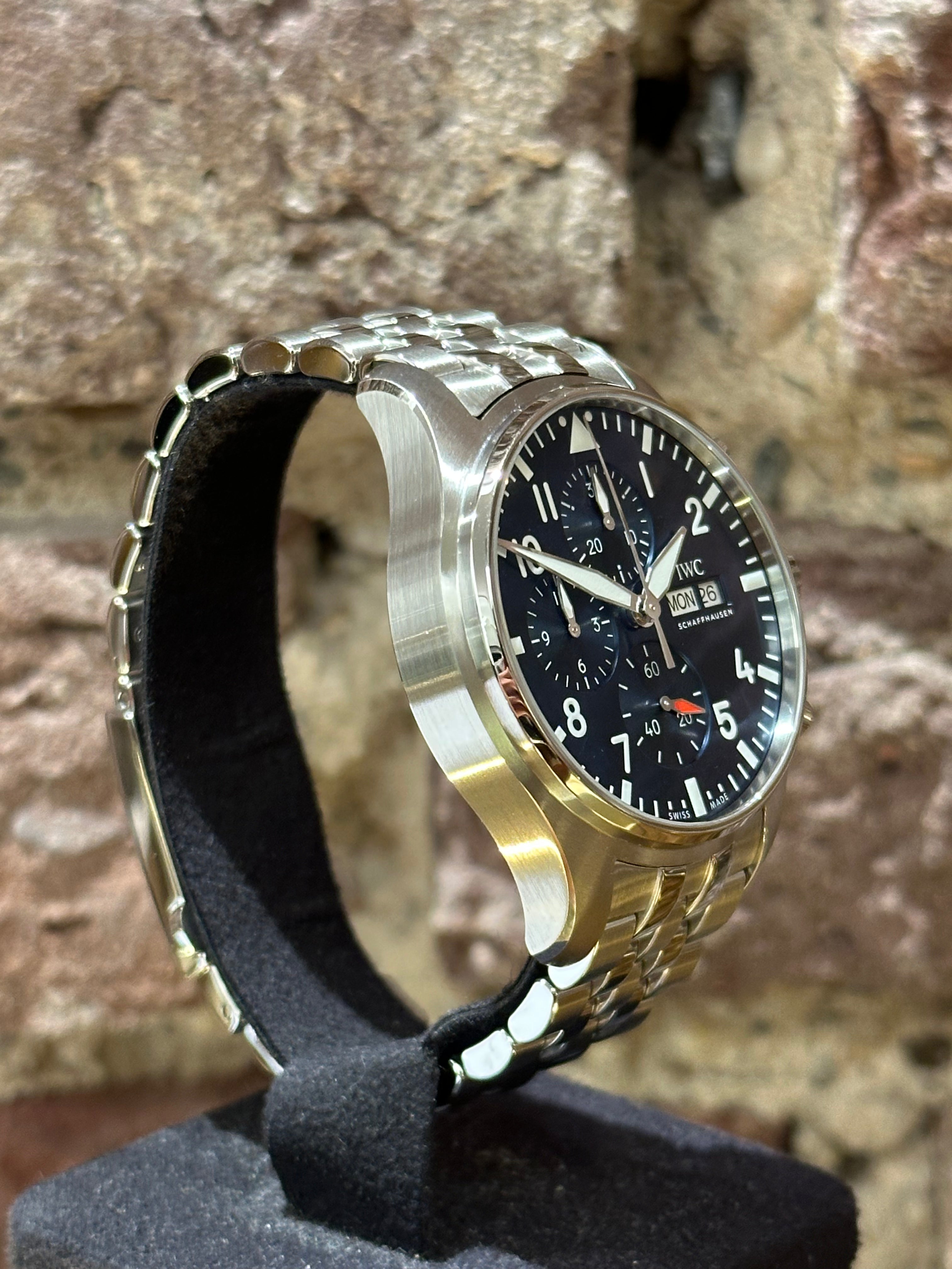 IWC Ingeneur Chronograph - Blaues Zifferblatt, Modell 2025, Ref.IW378004