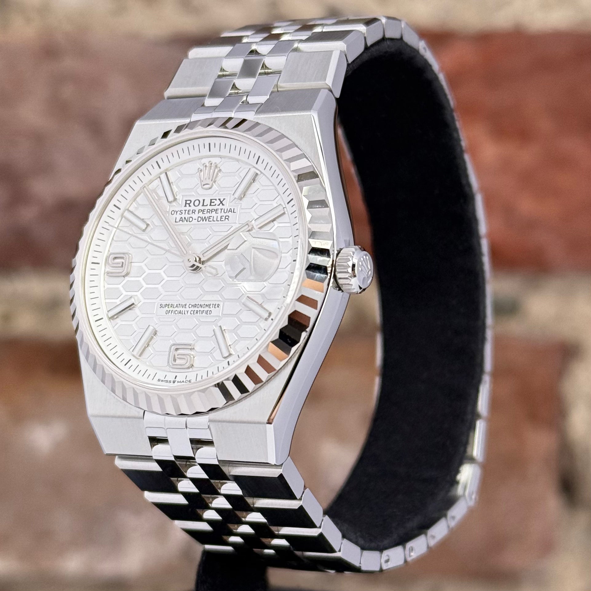 Rolex Land-Dweller - Weißes Zifferblatt, Modell 2026, Ref. 127234