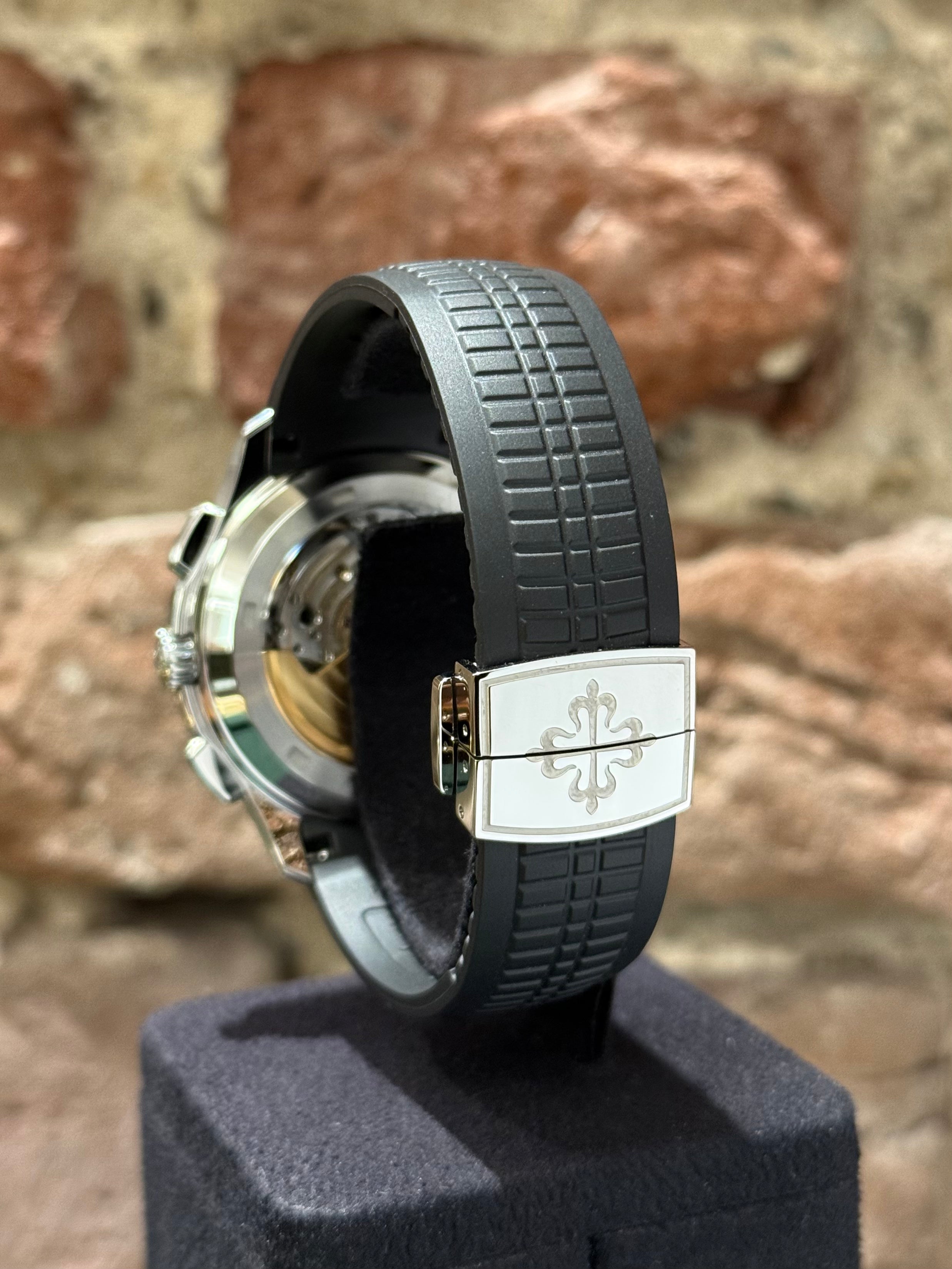Patek Philippe Aquanaut - Schwarzes Zifferblatt, Model 2024, Ref. 5968A-001