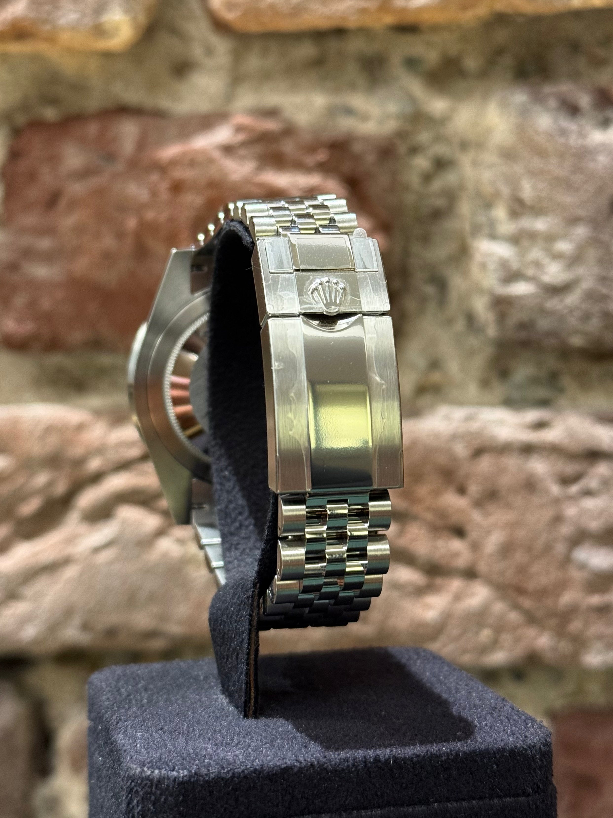 Rolex Gmt Master 40 - Schwarzes Zifferblatt, Modell 2022, Ref.126710BLNR