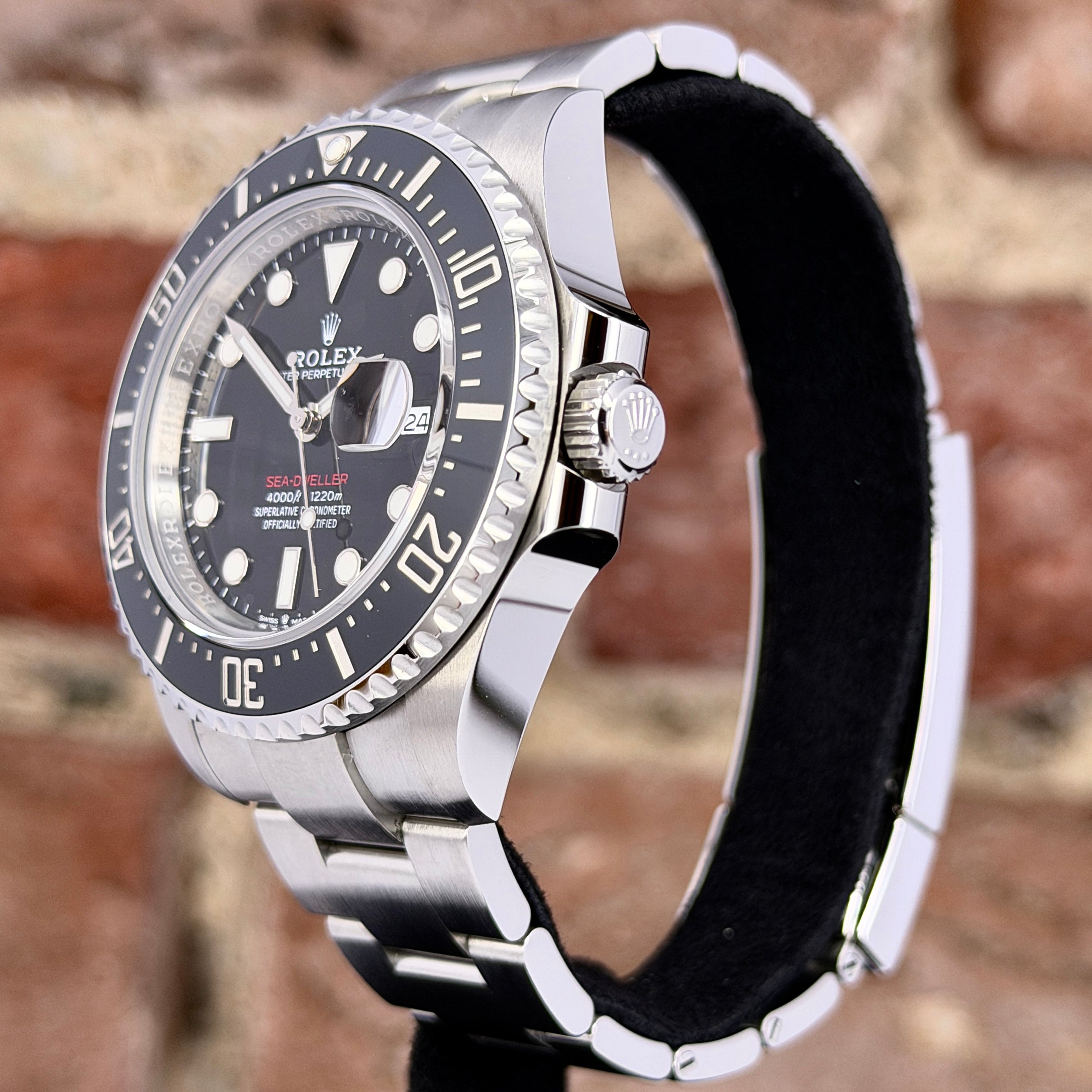 Rolex Seadweller 43 - Schwarzes Zifferblatt, Modell 2021, Ref.126600