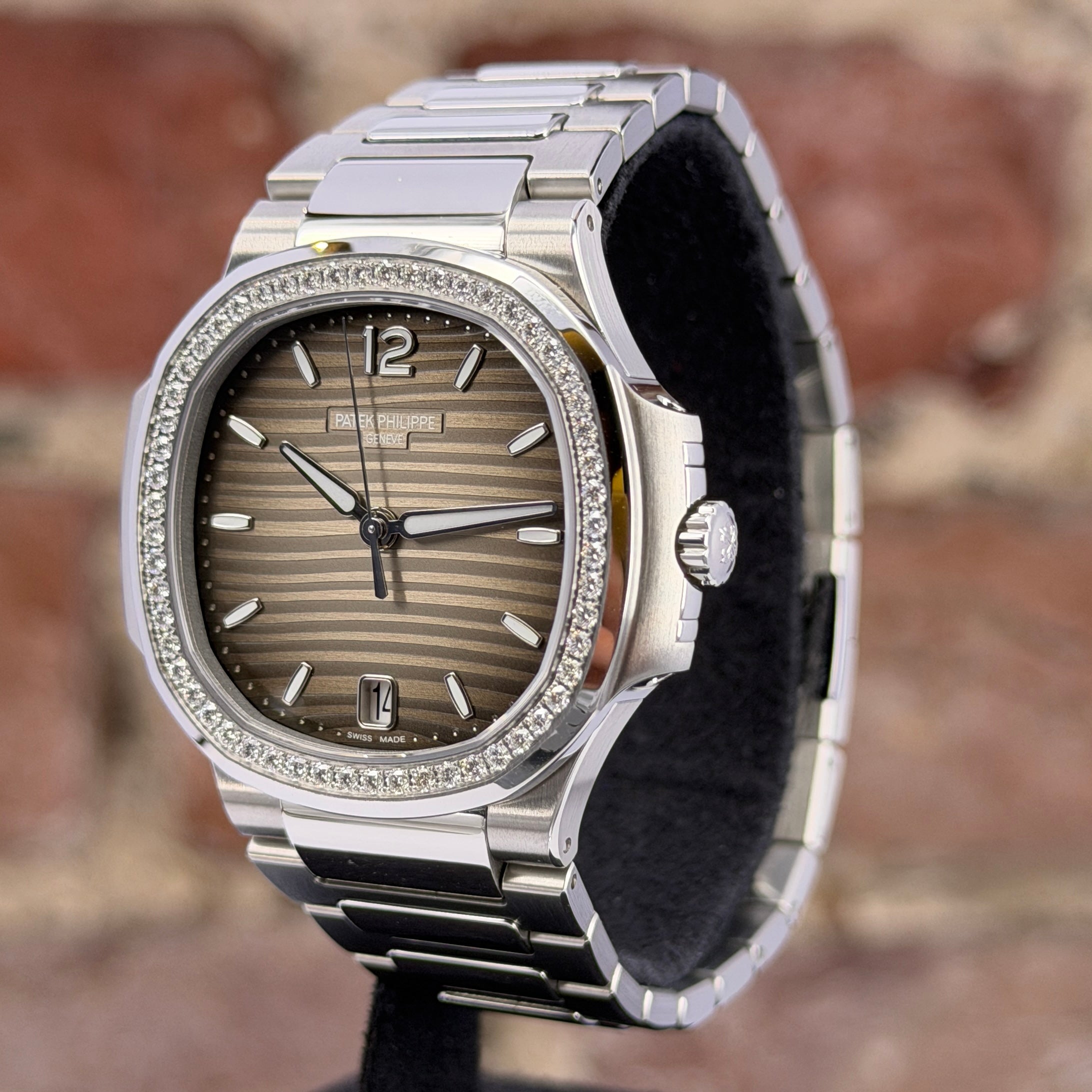Patek Philippe - Graues Zifferblatt, Modell 2026, Ref.7118/1200A-011