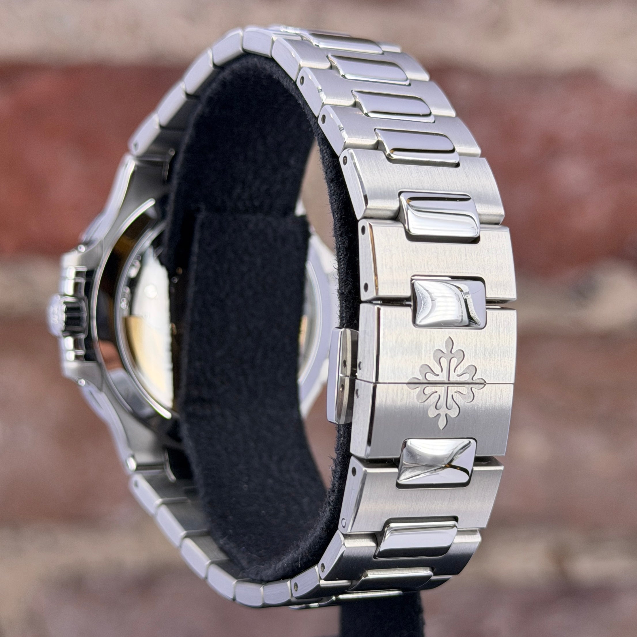 Patek Philippe - Graues Zifferblatt, Modell 2026, Ref.7118/1200A-011