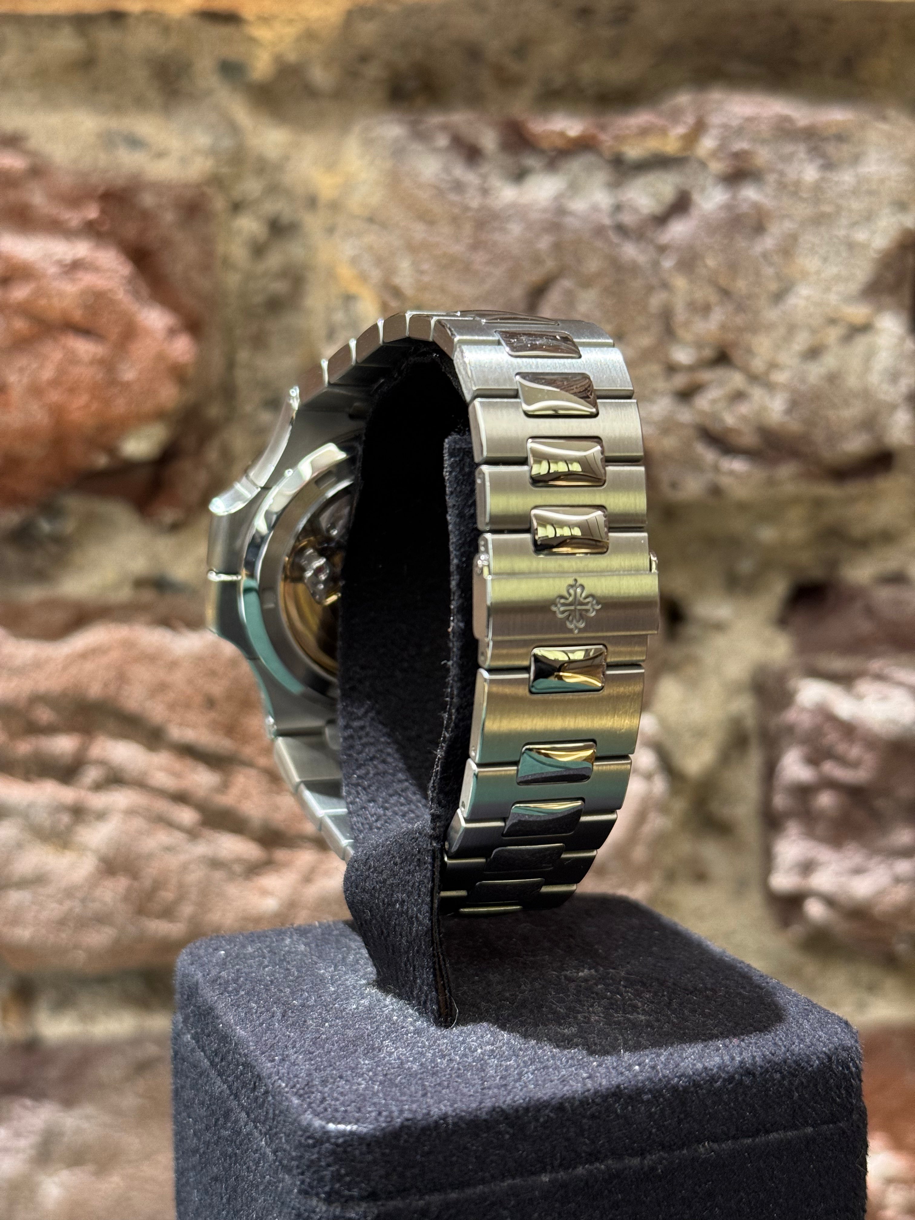 Patek Philippe - Graues Zifferblatt, Modell 2021, Ref.5990A