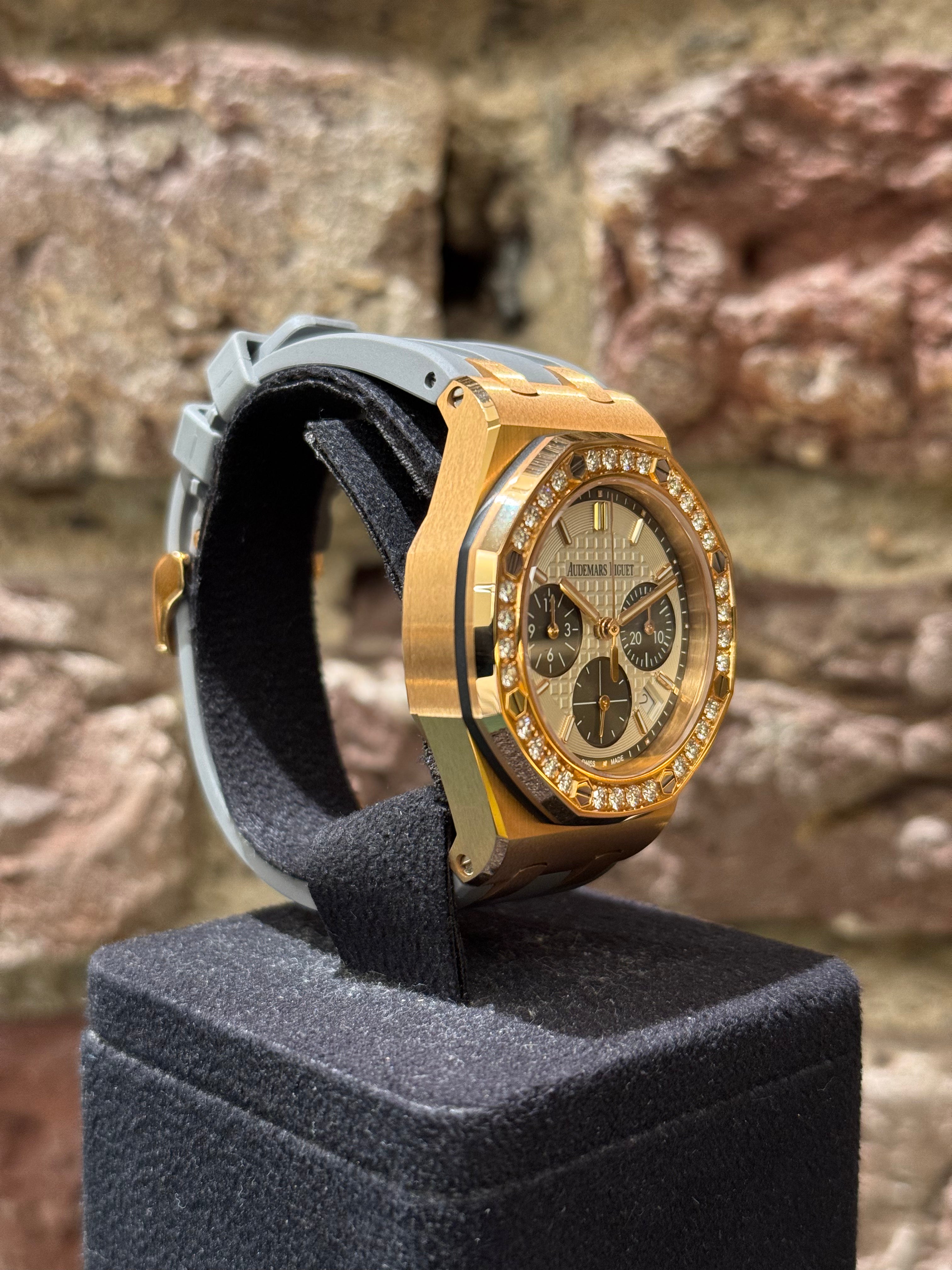 Audemars Piguet - Weißes Zifferblatt, Modell 2022, Ref.26231OR