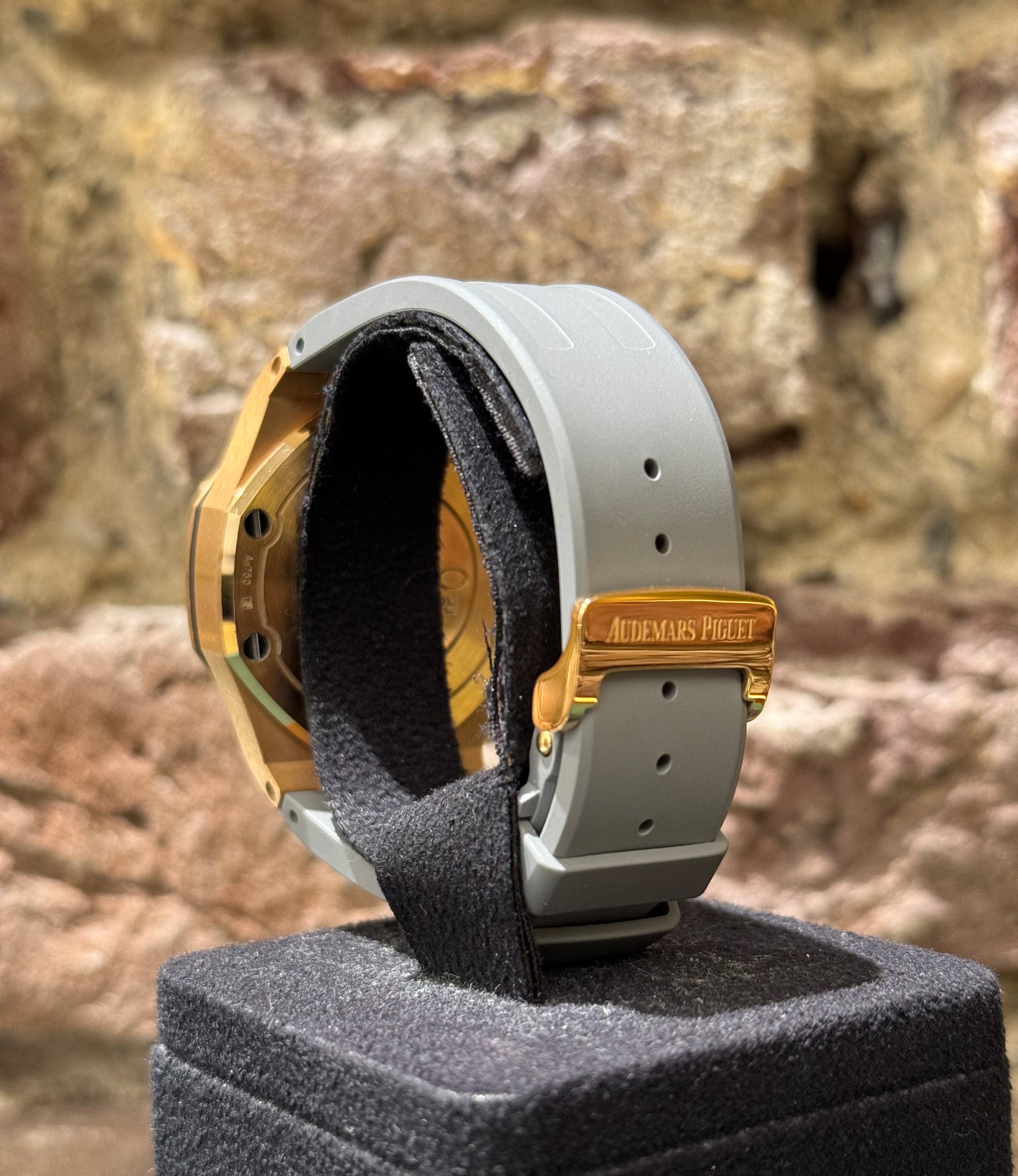 Audemars Piguet - Weißes Zifferblatt, Modell 2022, Ref.26231OR