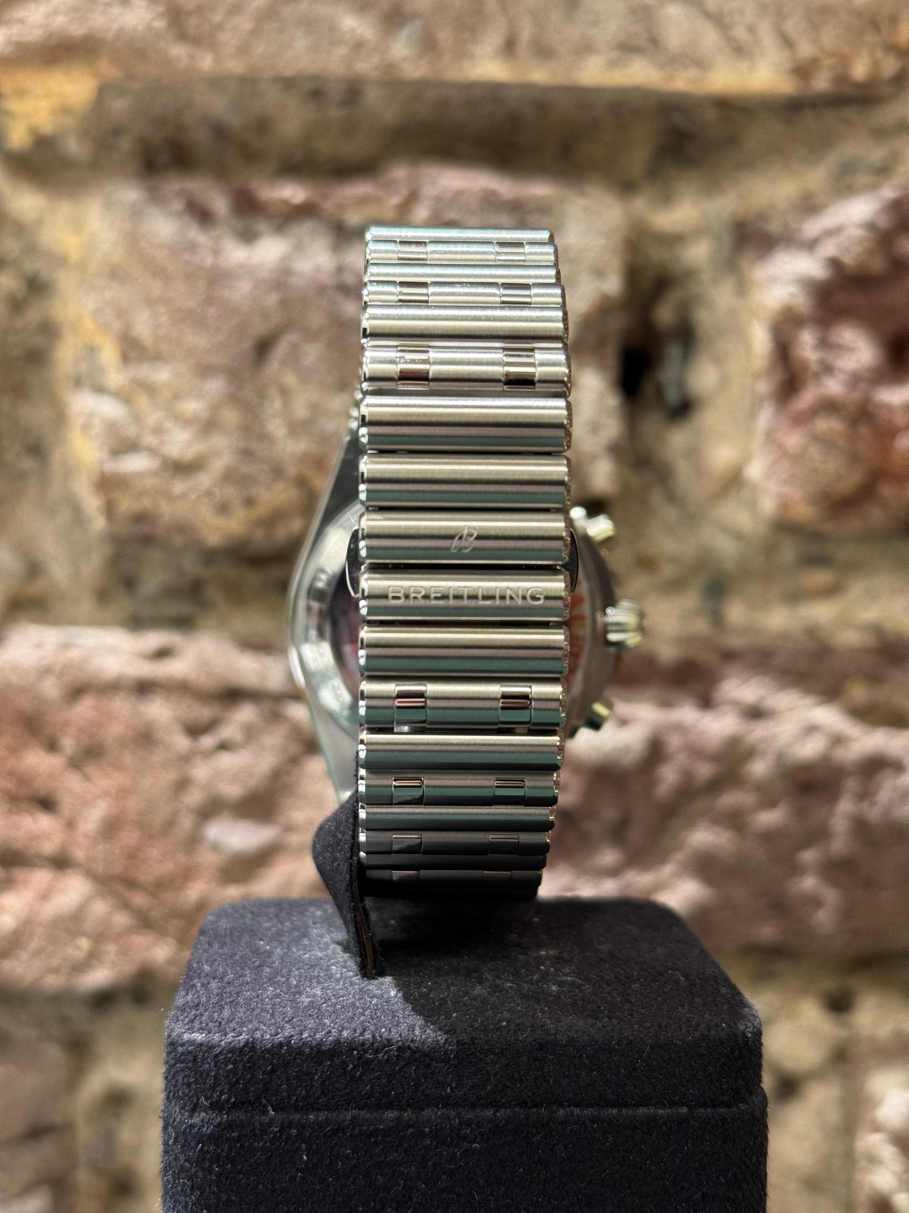 Breitling Super Chronomat 44 - Schwarzes Zifferblatt, Modell 2022, Ref.AB0134