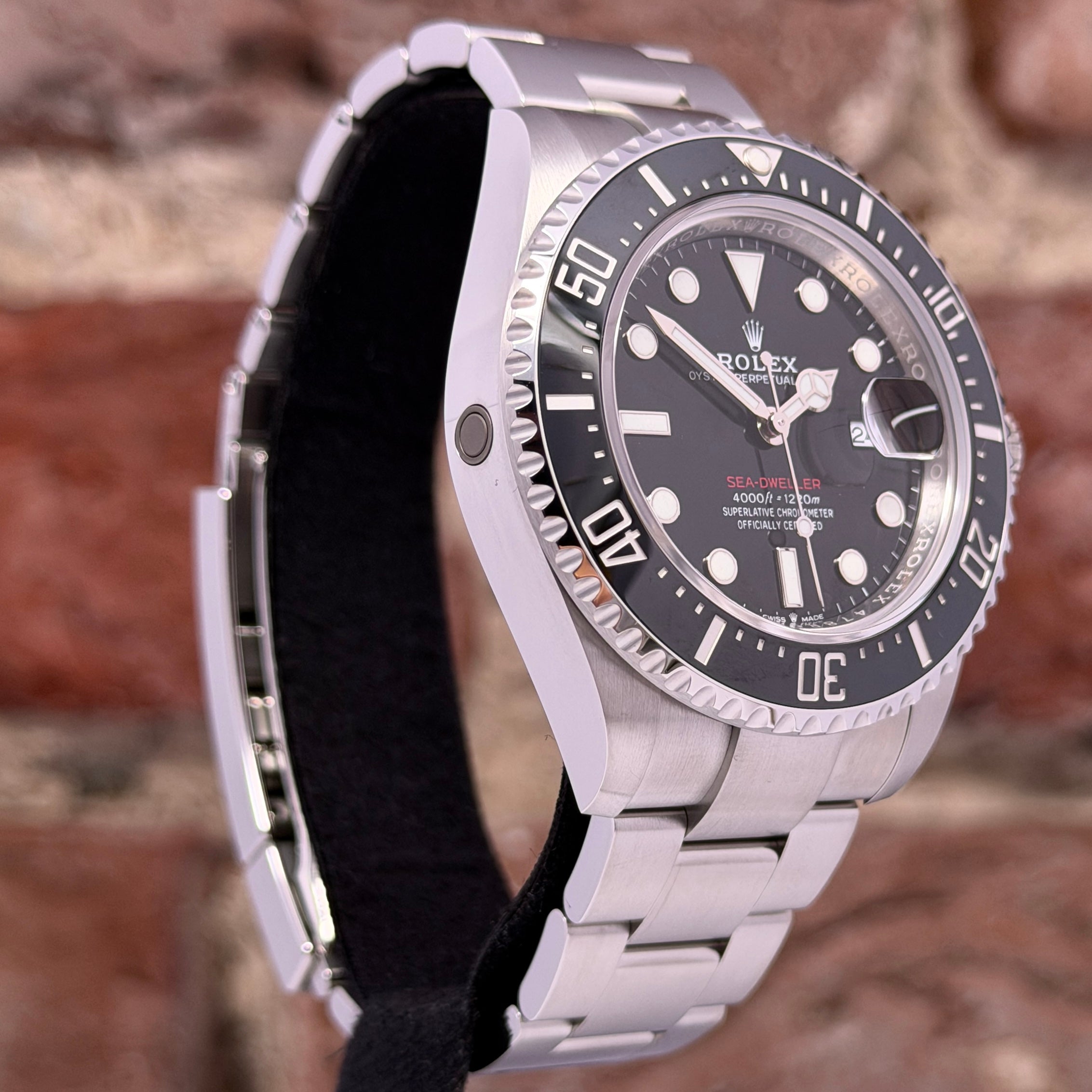 Rolex Sea-Dweller - Schwarzes Zifferblatt, Modell 2022, Ref. 126600