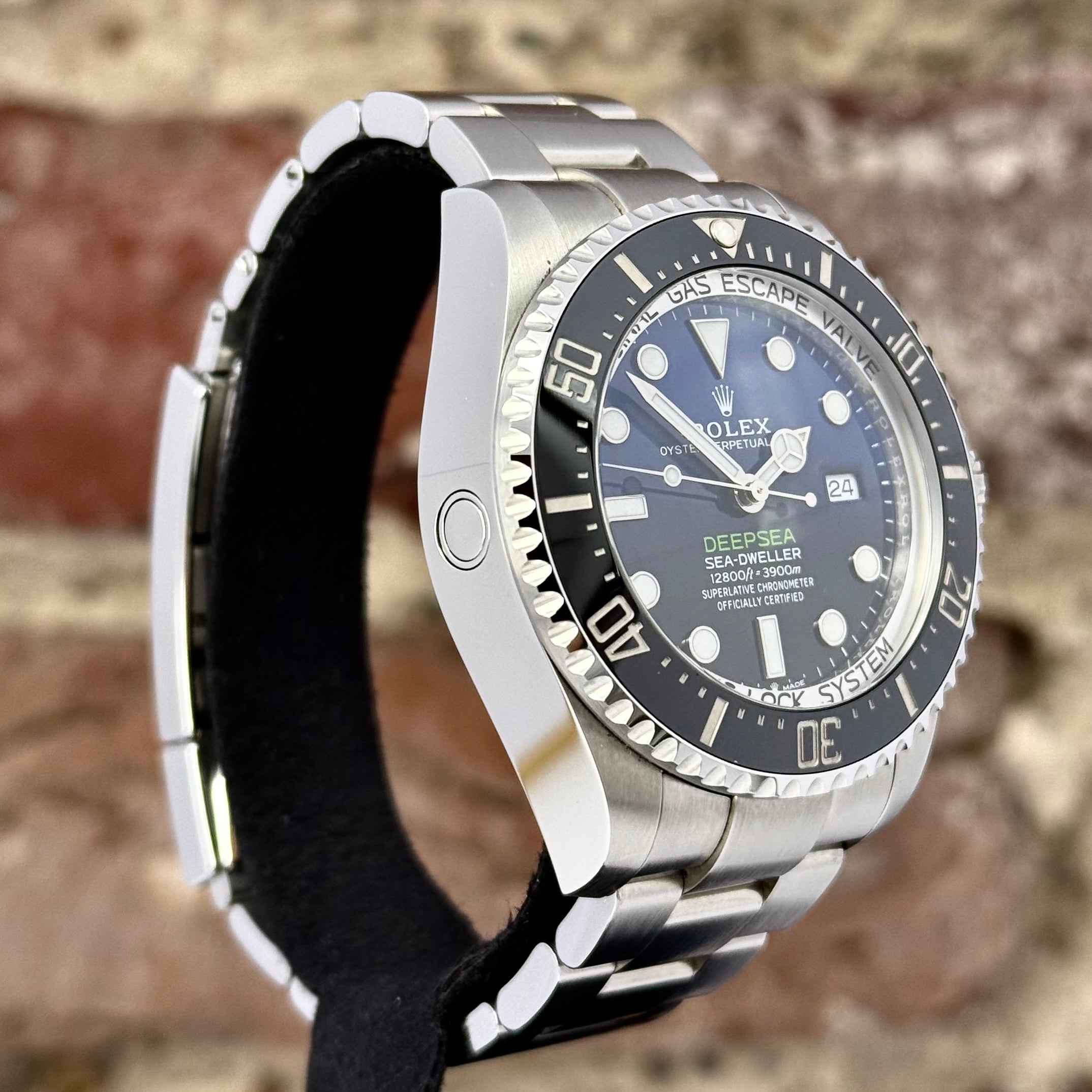 Rolex Deepblue 44 - Blau/Schwarzes Zifferblatt, Modell 2019, Ref.126660