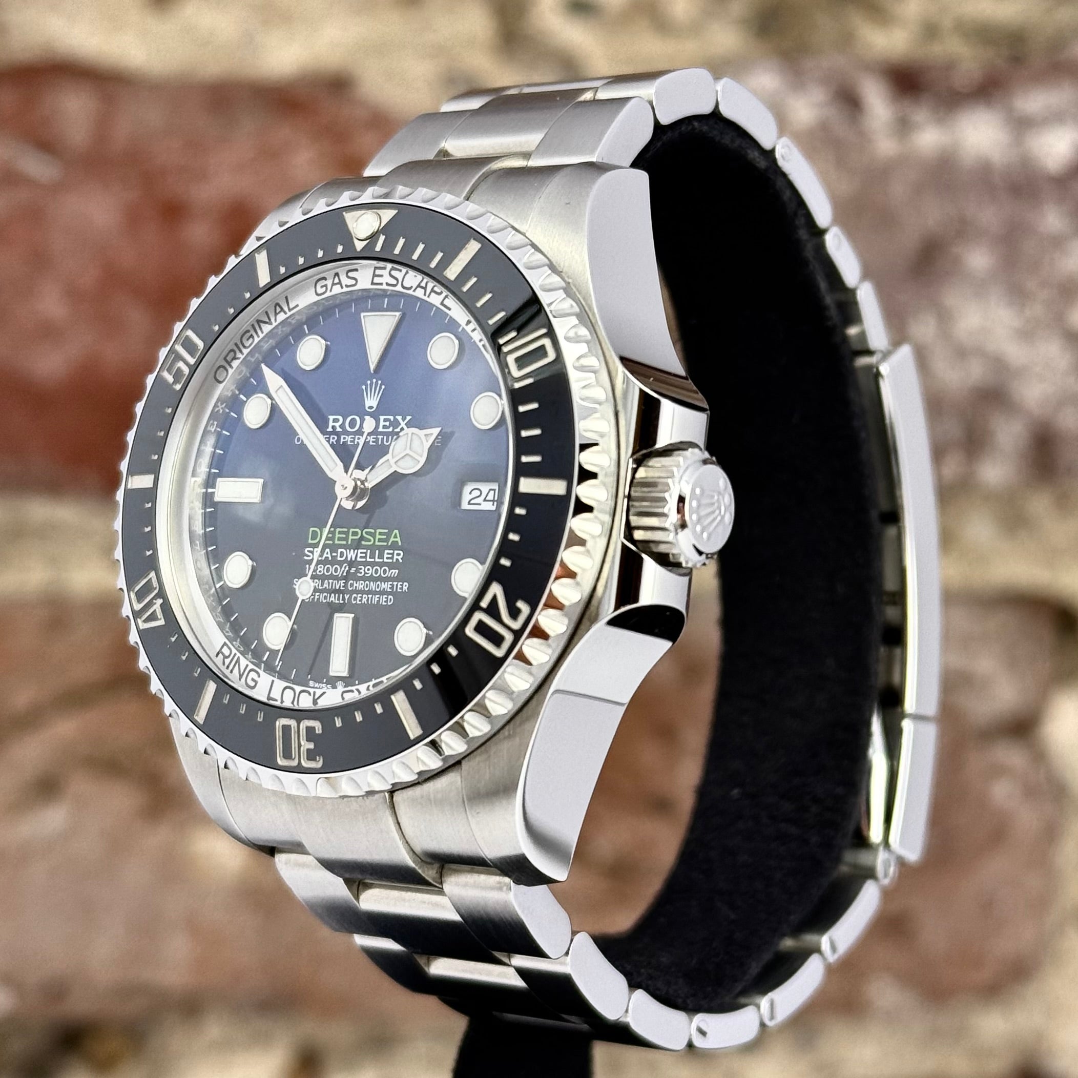 Rolex Deepblue 44 - Blau/Schwarzes Zifferblatt, Modell 2019, Ref.126660