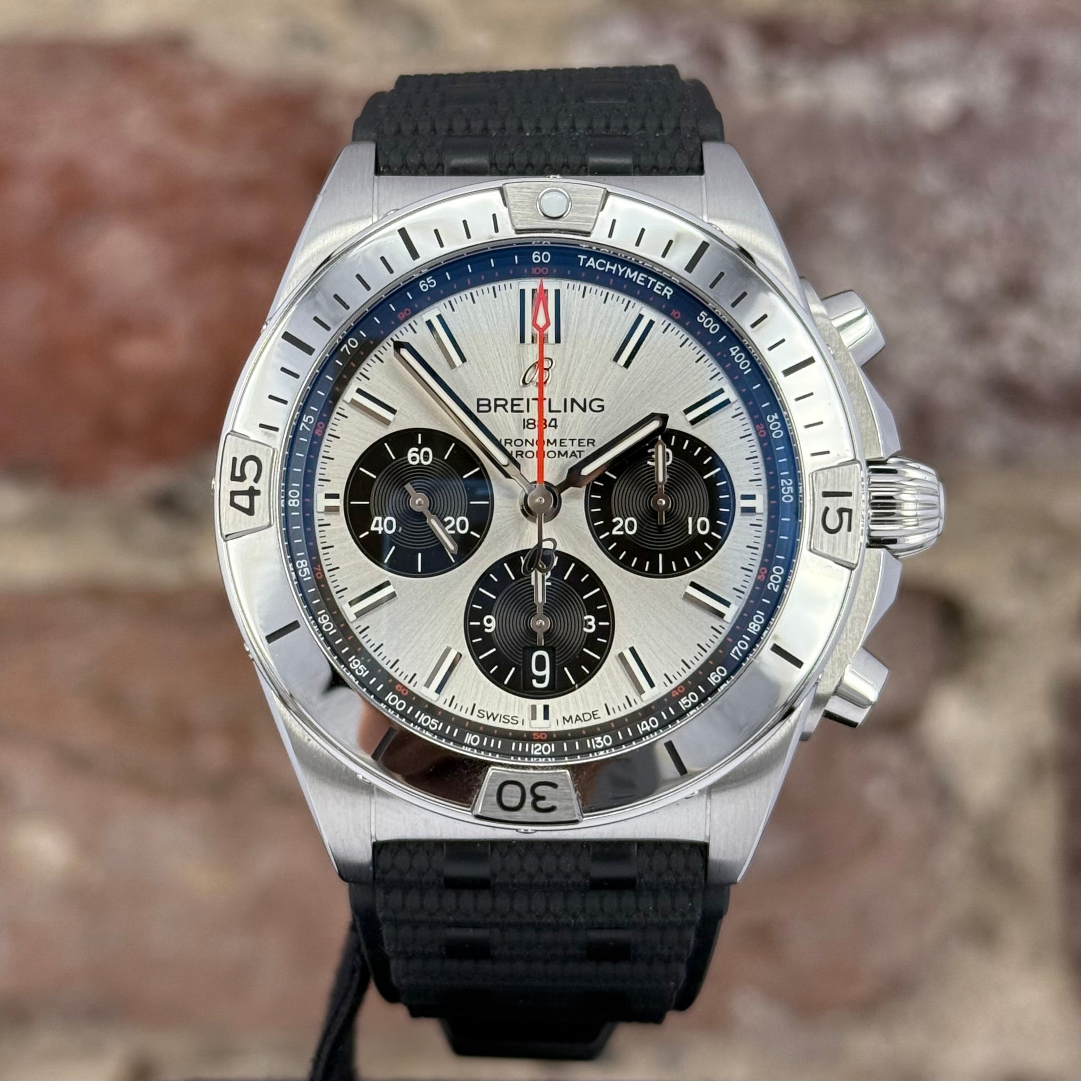 Breitling Super Chronomat - Silbernes Zifferblatt, Modell 2025, Ref.AB0134