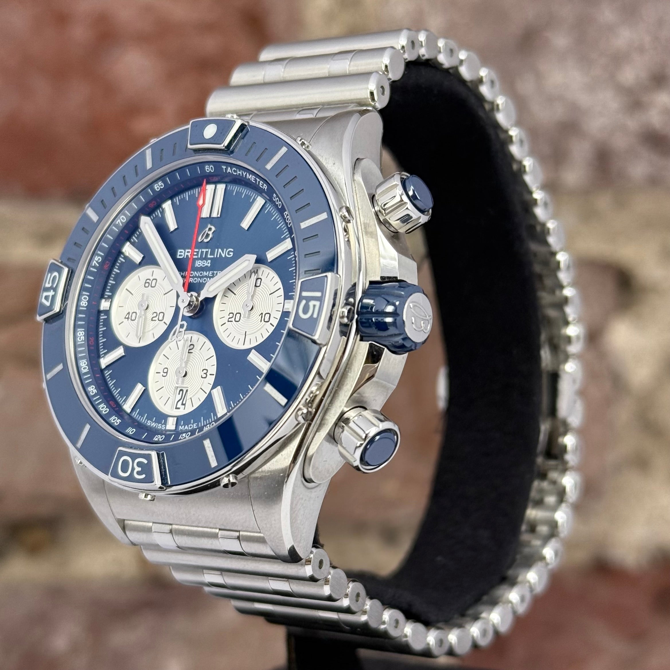 Breitling Super Chronomat 44, Blaues Zifferblatt, Modell 2024, Ref.AB0136