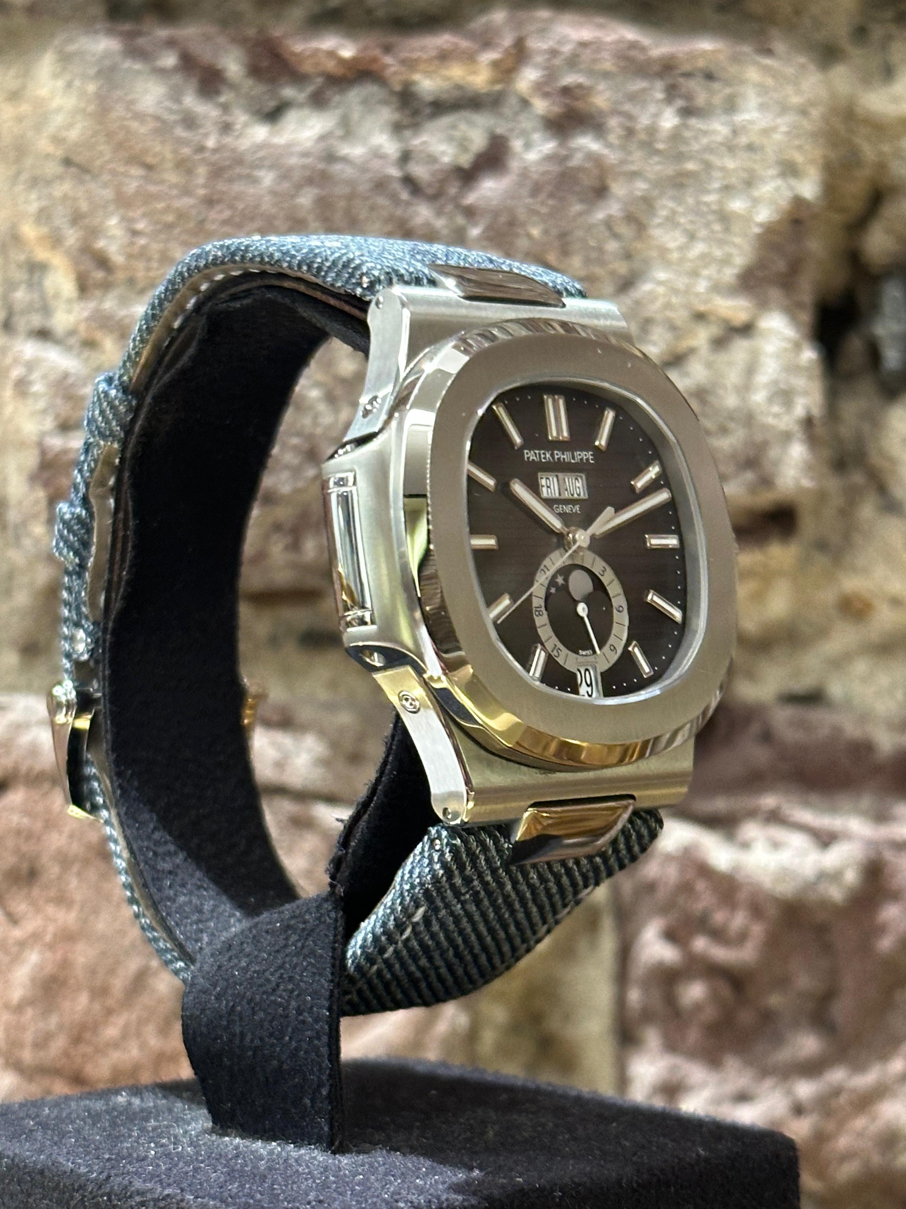 Patek Phillipe Nautilus Annual Calendar - Schwarzes Ziffernblatt, Modell 2021, Ref. 5726A