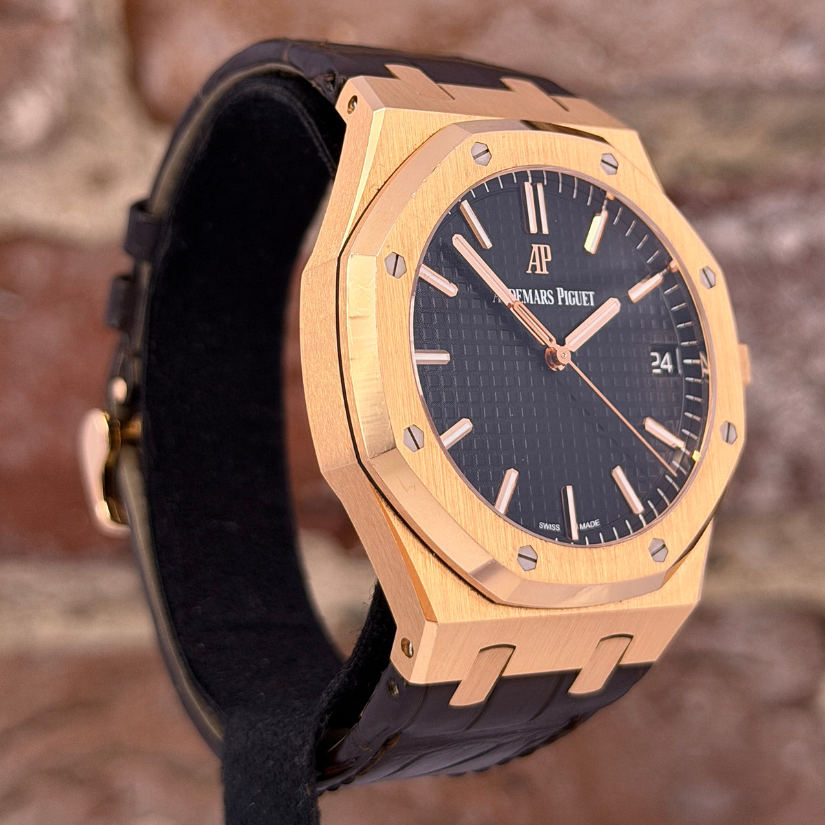 Audemars Piguet Royal Oak -Schwarzes Zifferblatt,  Modell 2021, Ref.1550OR