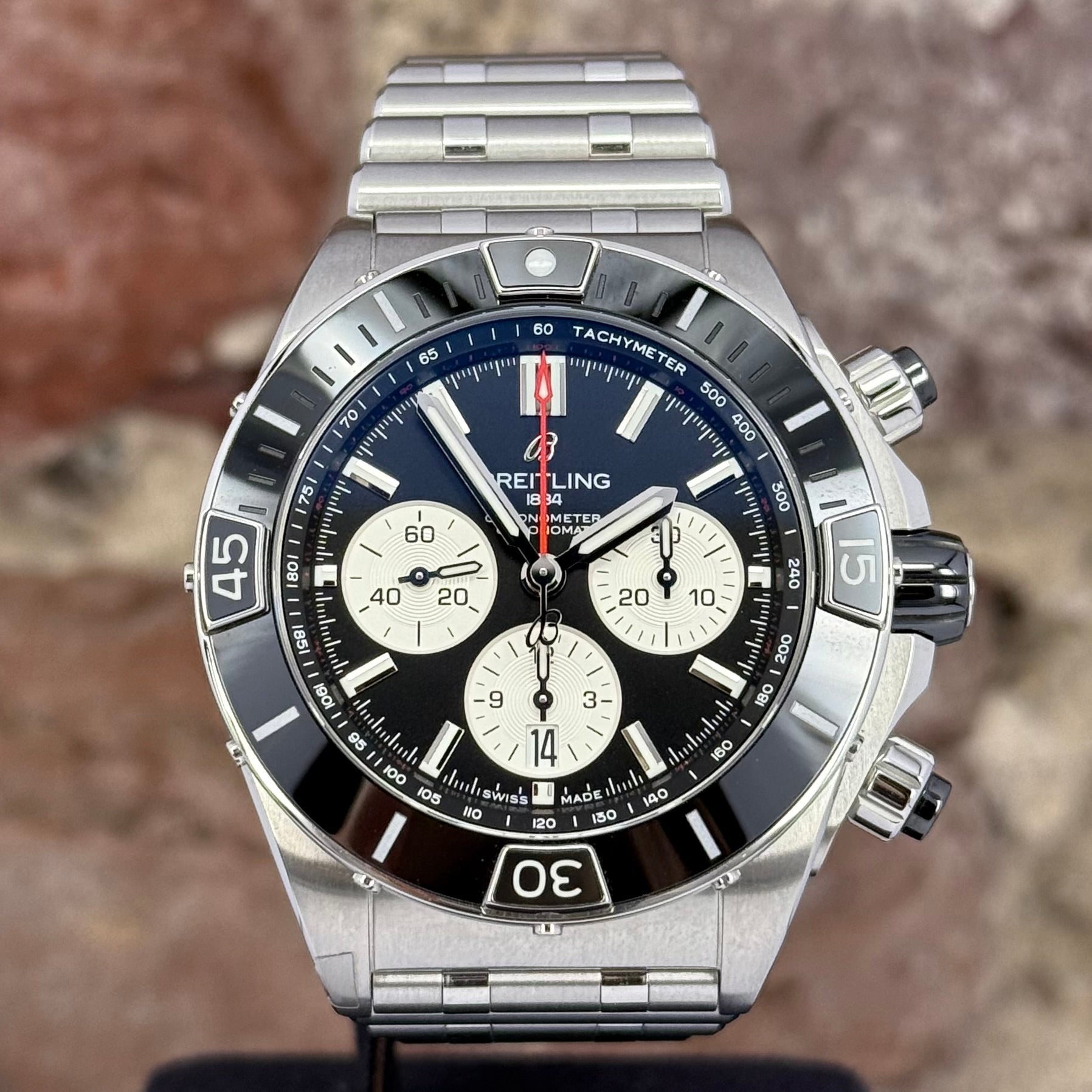 Breitling Super Chronomat 44 - Schwarzes Zifferblatt, Modell 2024, Ref.AB0136