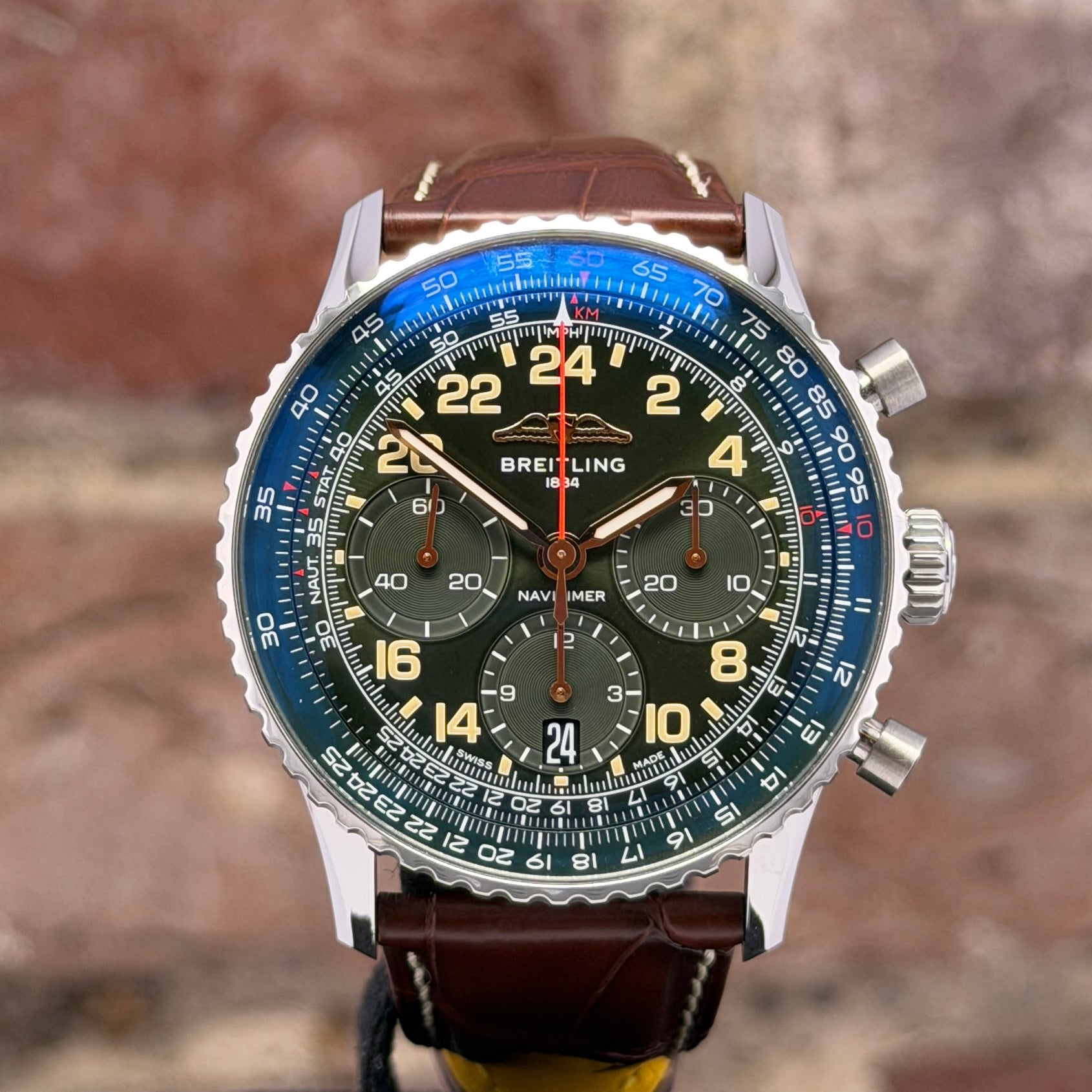 Breitling Navitimer B02 Chronograph 41 Cosmonaute - Grünes Zifferblatt, Ref. AB0230