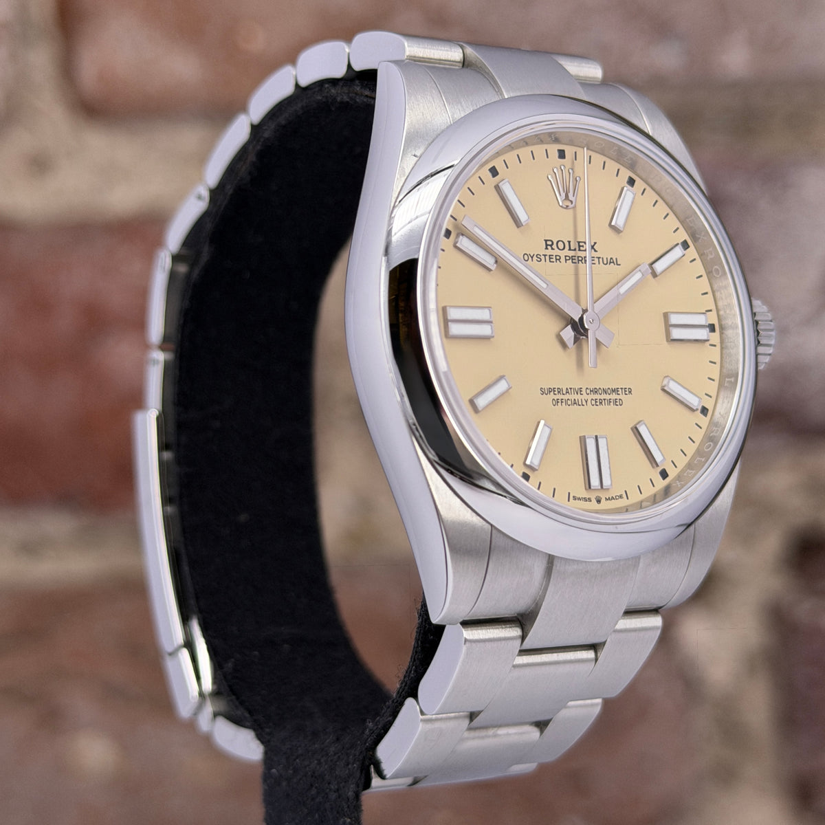 Rolex Oyster Perpetual 41 - Beige Zifferblatt, Modell 2026, Ref. 134300
