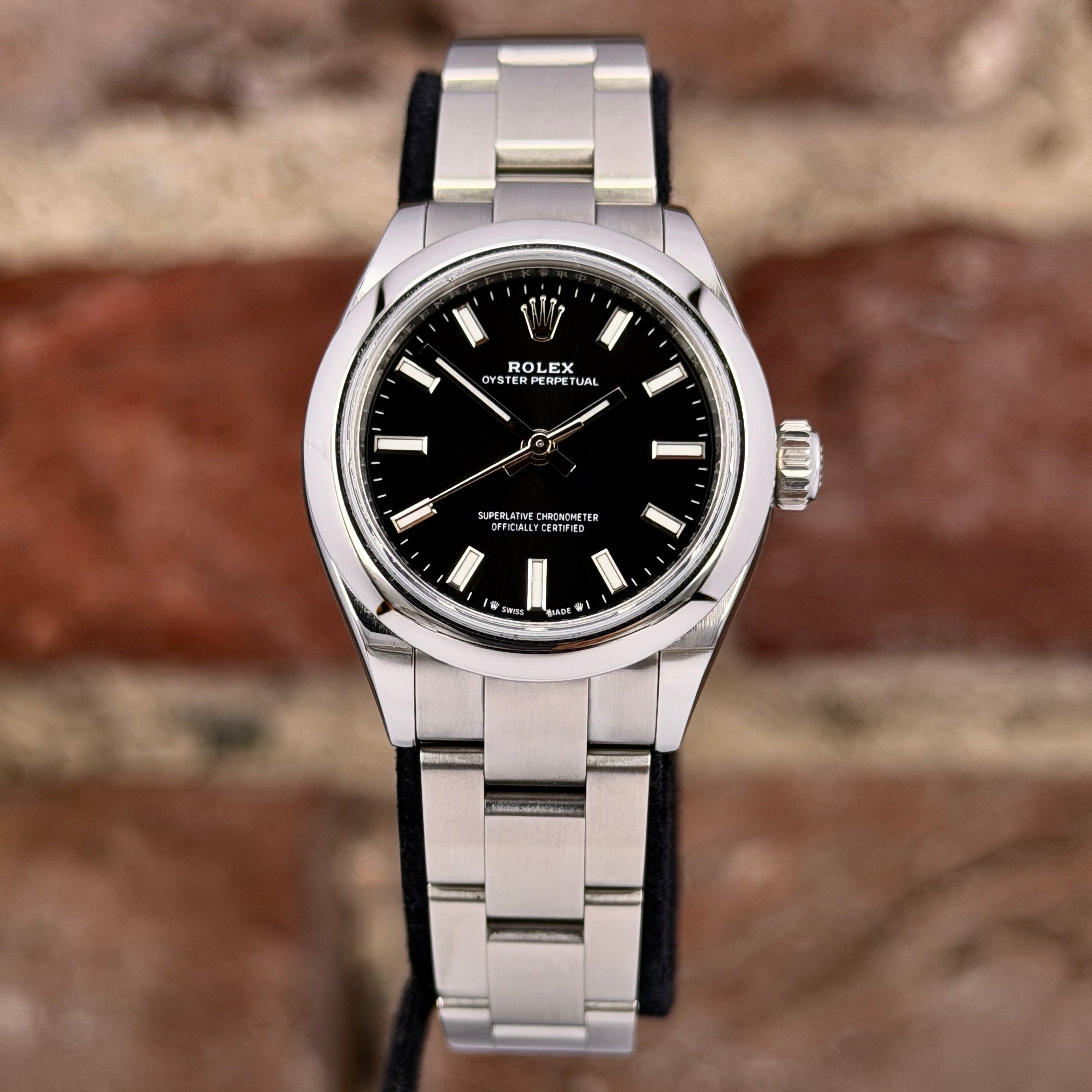 Rolex Oyster Perpetual 28 - Schwarzes Zifferblatt, Modell 2024, Ref.276200