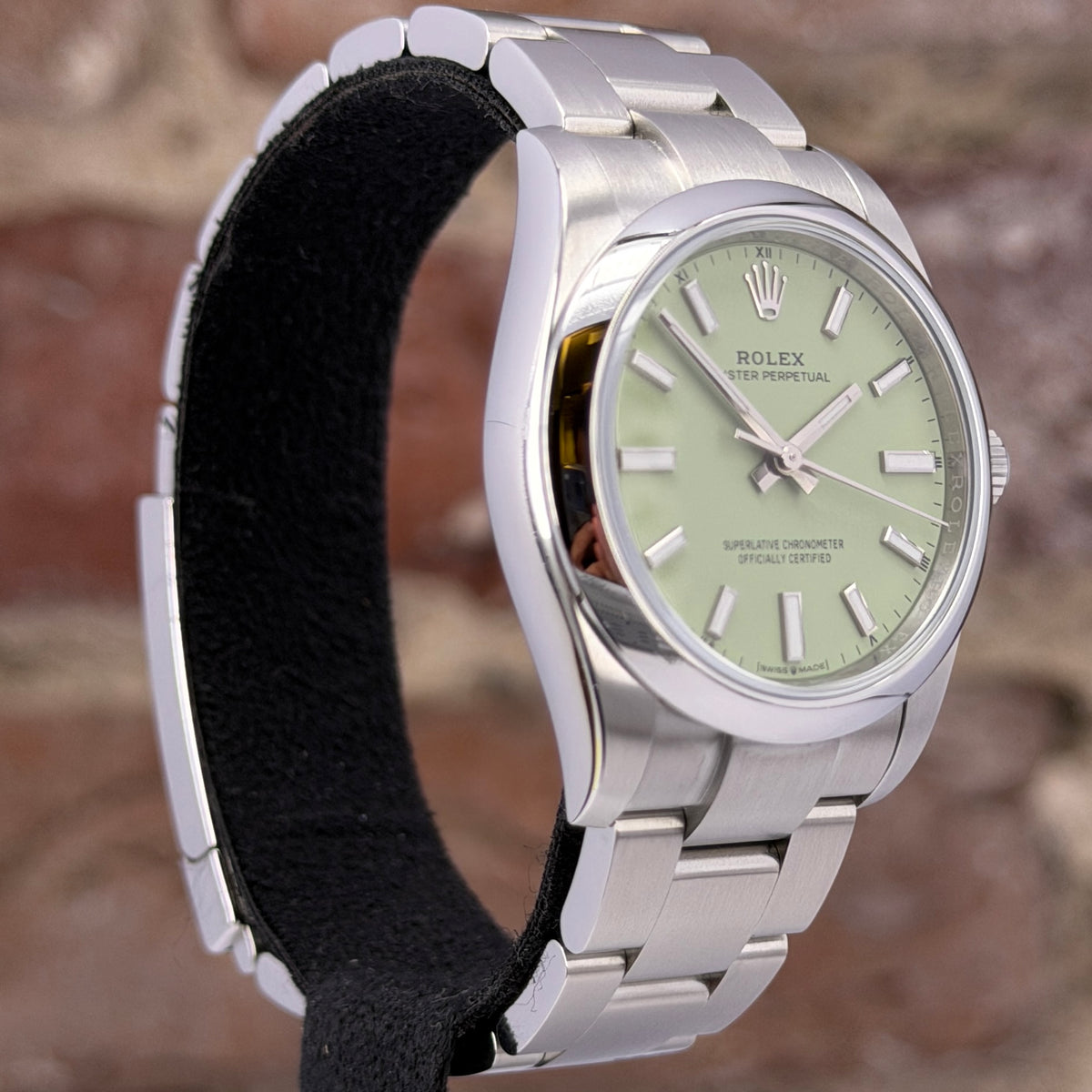 Rolex Oyster Perpetual - Pistachio Zifferblatt, Modell 2026, Ref. 124200