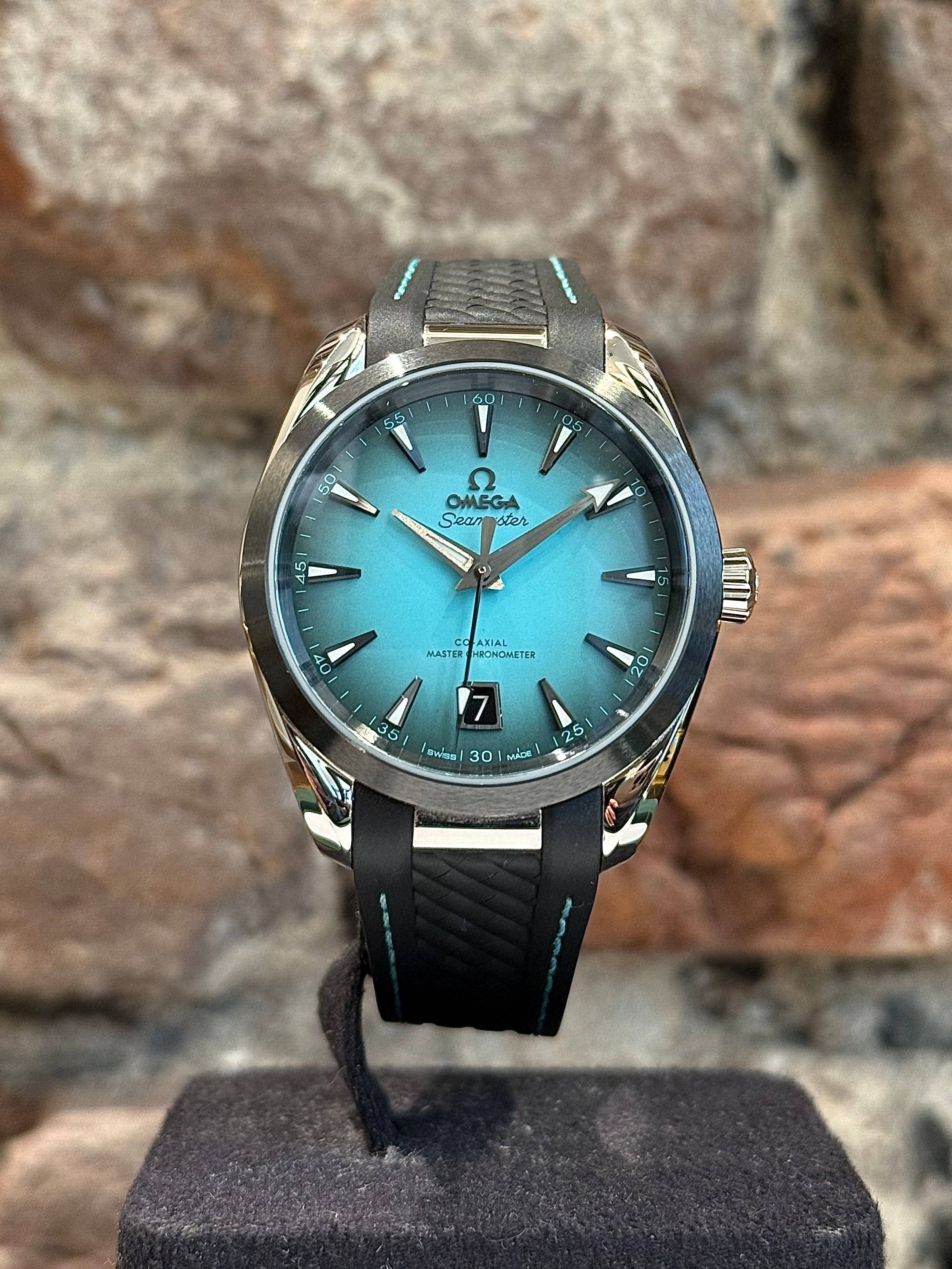 Omega Seamaster Aqua Terra 38 - Türkises Zifferblatt, Modell 2025, Ref. 220.32.38.20.03.001