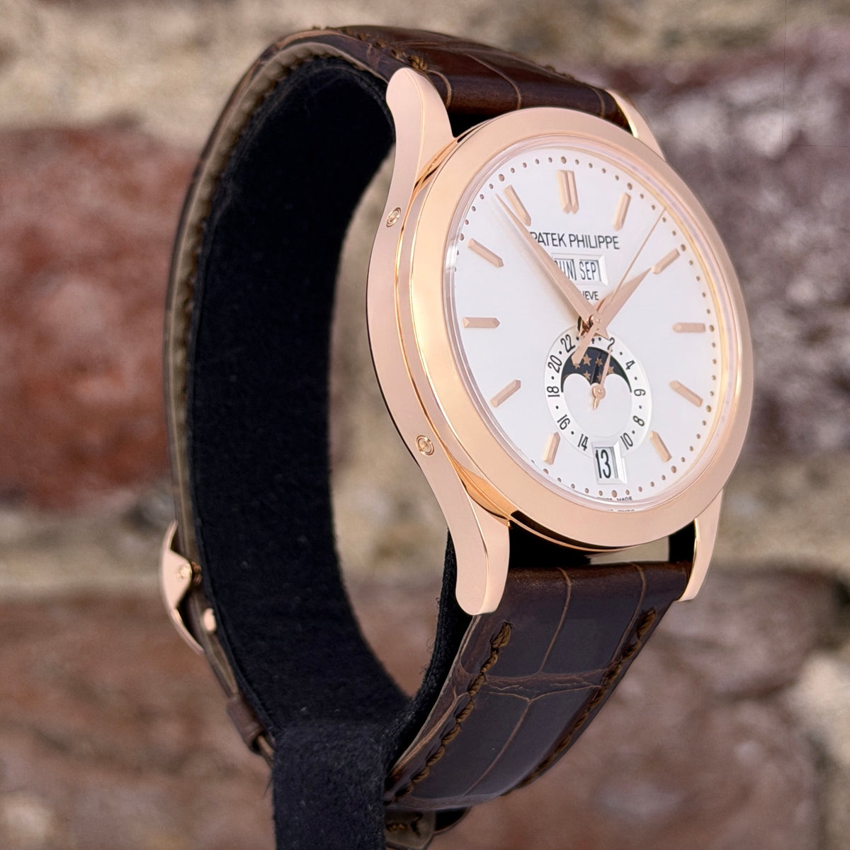 Patek Philippe Annual Calendar - Silbernes Zifferblatt, Modell 2026, Ref.5396R-011