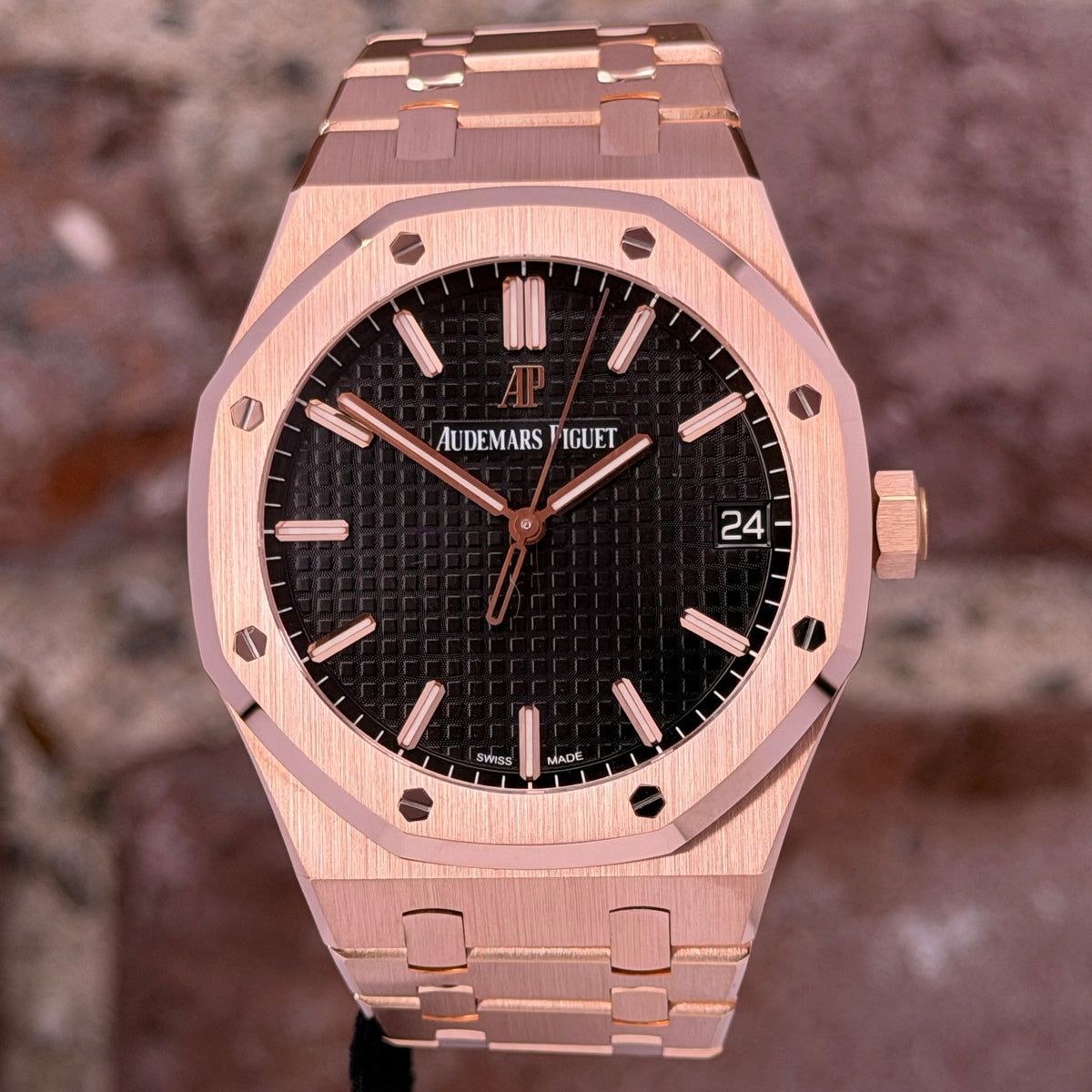 Audemars Piguet 41 - Schwarzes Zifferblatt, Modell 2021, Ref.15500OR.OO.1220OR.01