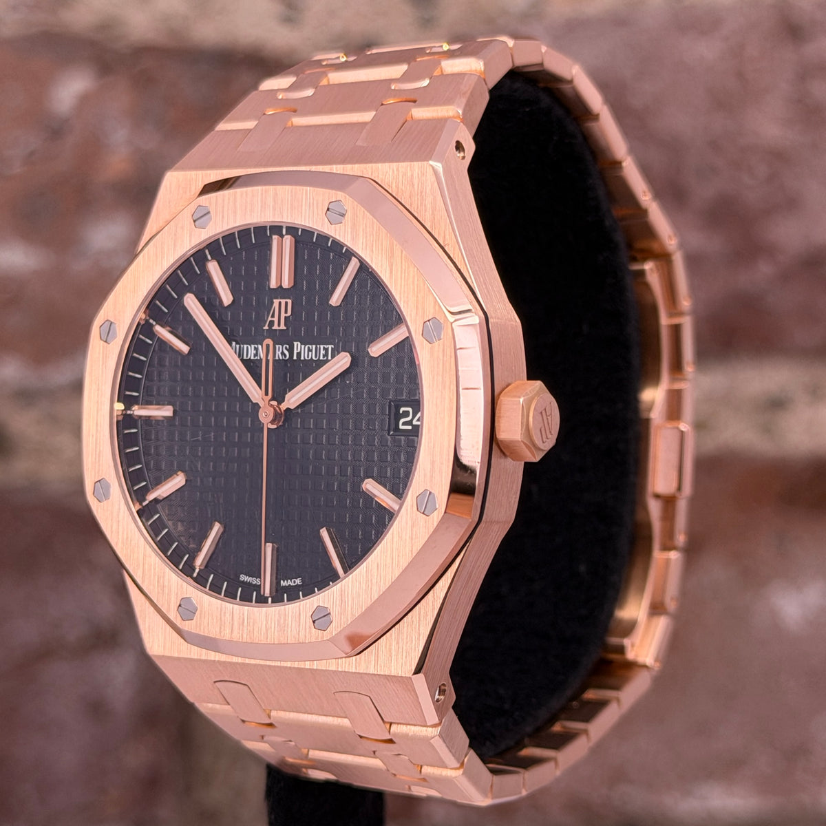 Audemars Piguet 41 - Schwarzes Zifferblatt, Modell 2021, Ref.15500OR.OO.1220OR.01