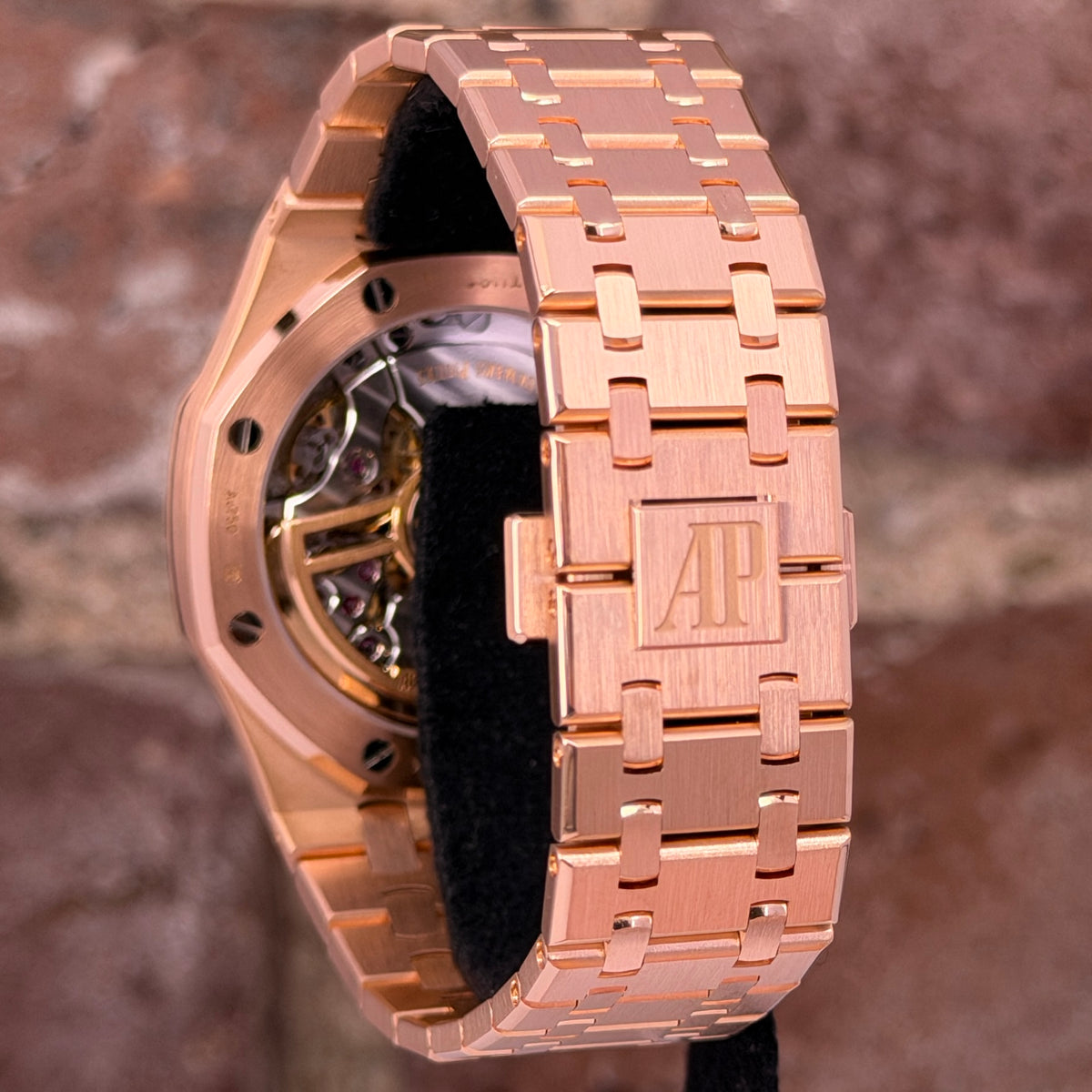 Audemars Piguet 41 - Schwarzes Zifferblatt, Modell 2021, Ref.15500OR.OO.1220OR.01