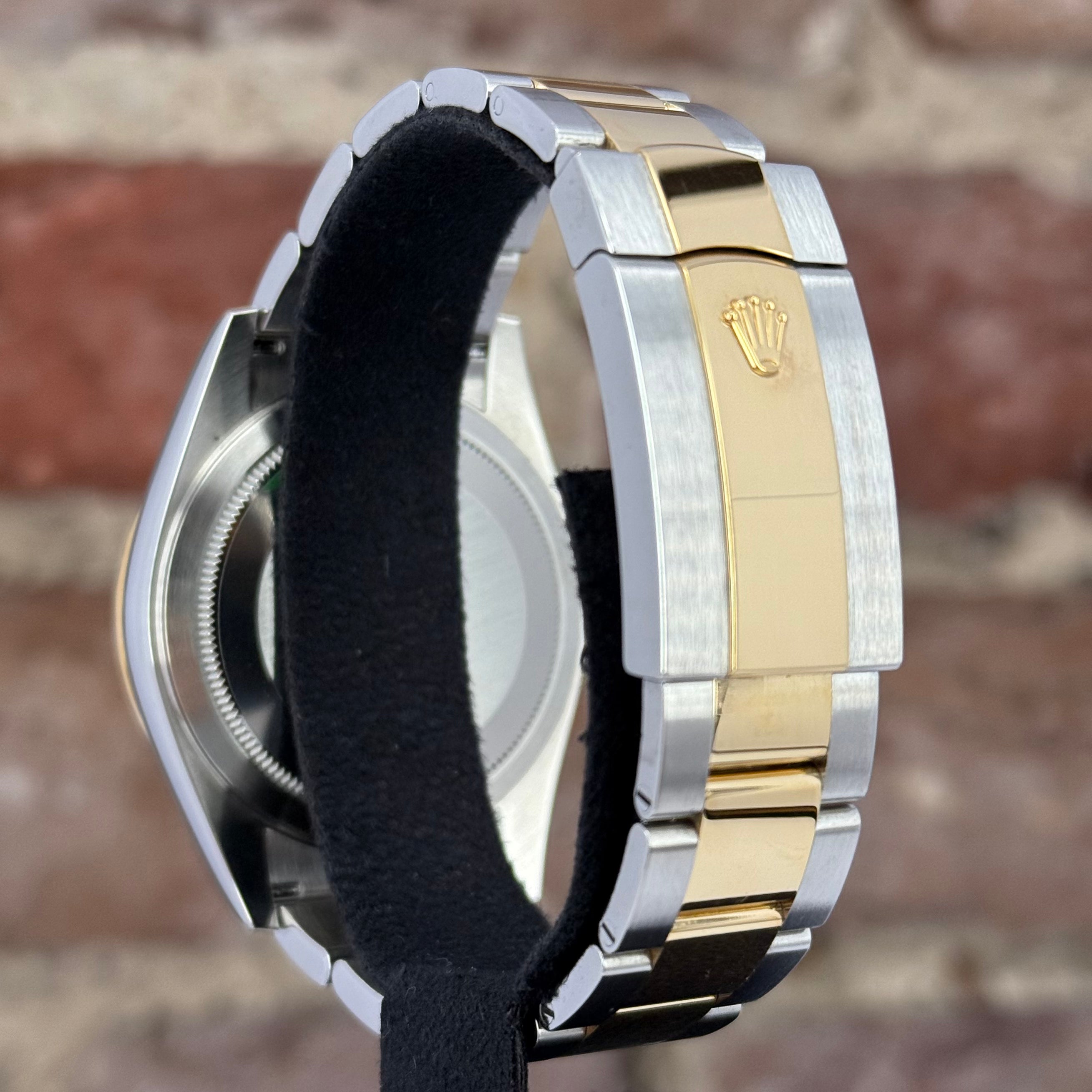 Rolex Skydweller 42 - Champagner Zifferblatt, Modell 2021, Ref.326933