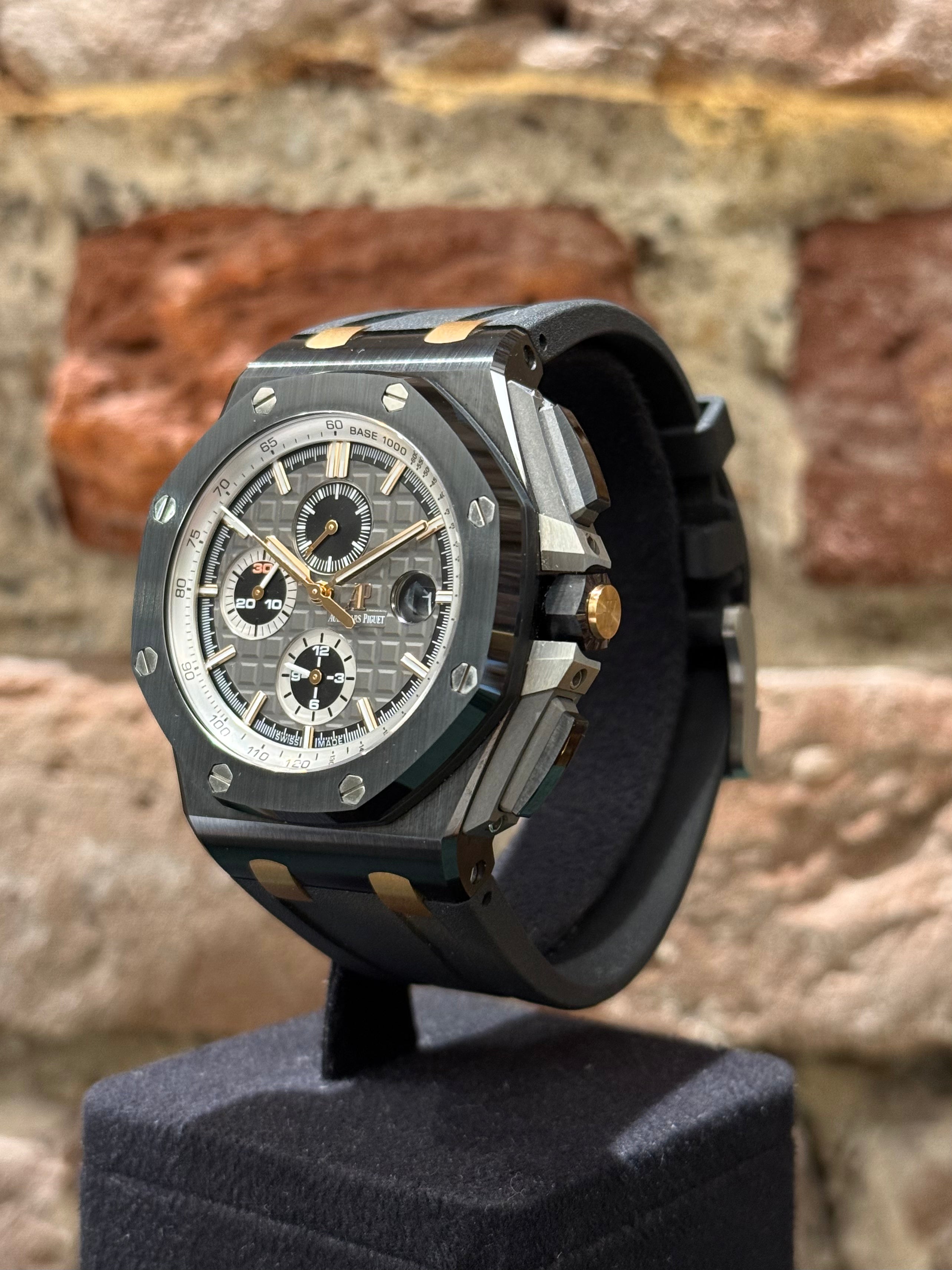 Audemars Piguet 44 - Schwarzes Zifferblatt, Modell 2020, Ref.26415CE.OO.A002CA.01