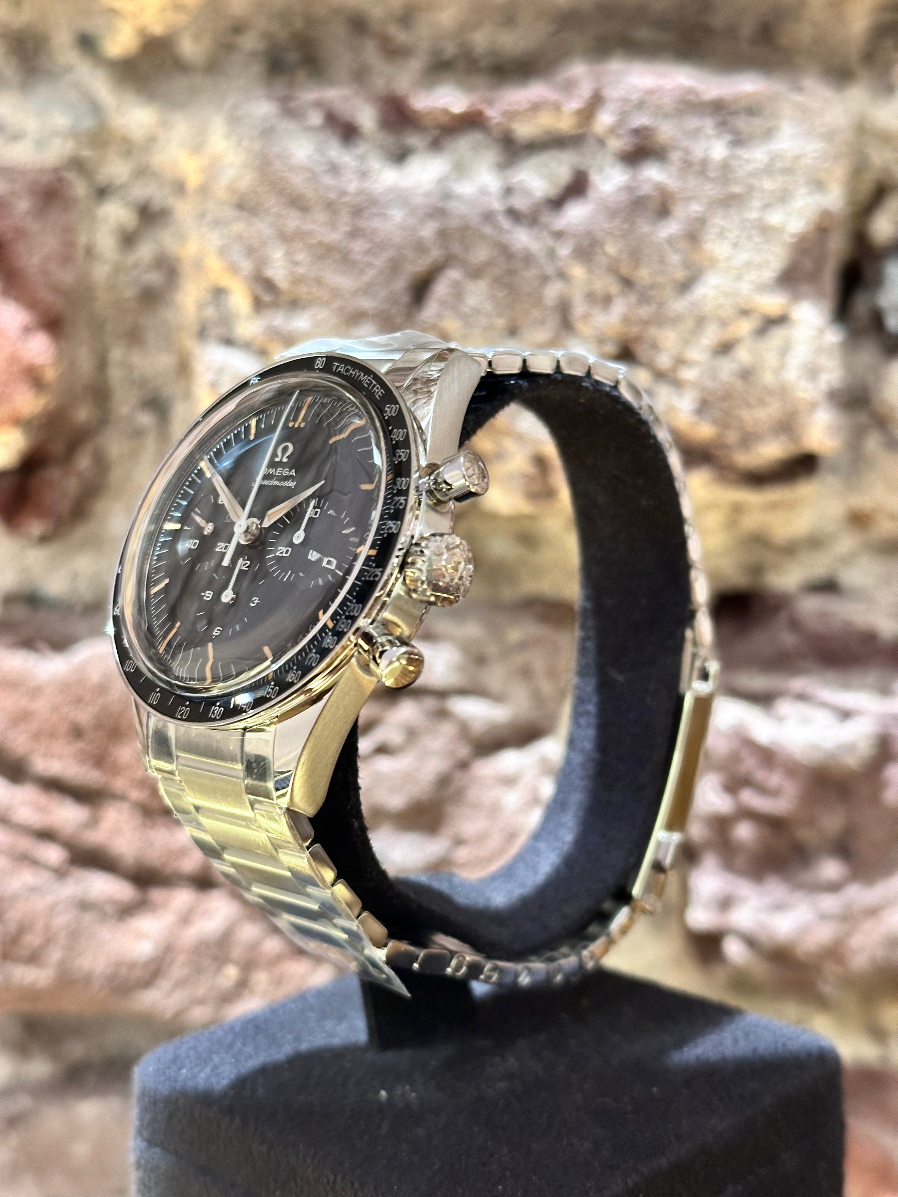 Omega Speedmaster 42 - Graues Zifferblatt, Modell 2025, Ref.310.30.40.50.06.001