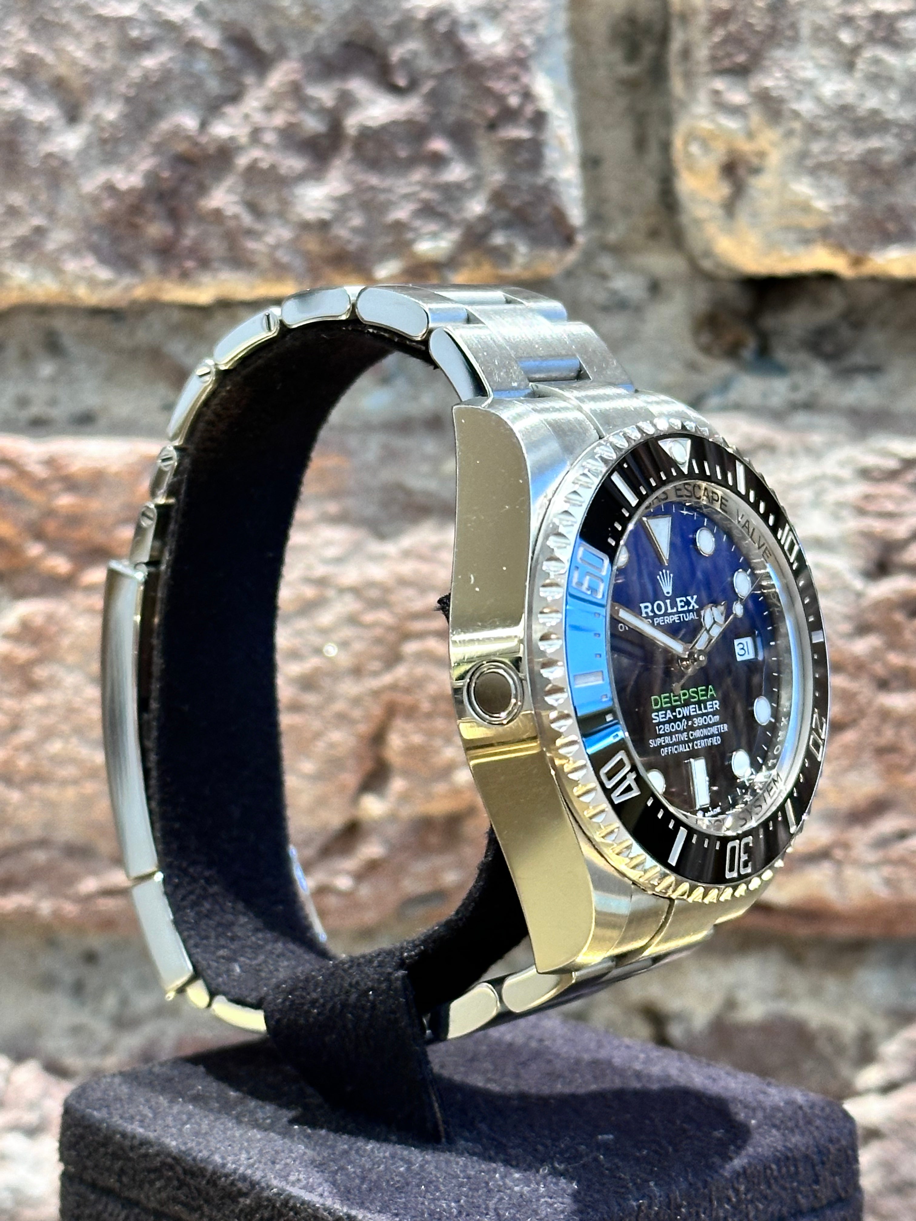 Rolex Deepblue 44 - Blau/Schwarzes  Zifferblatt, Modell 2021, Ref.126660