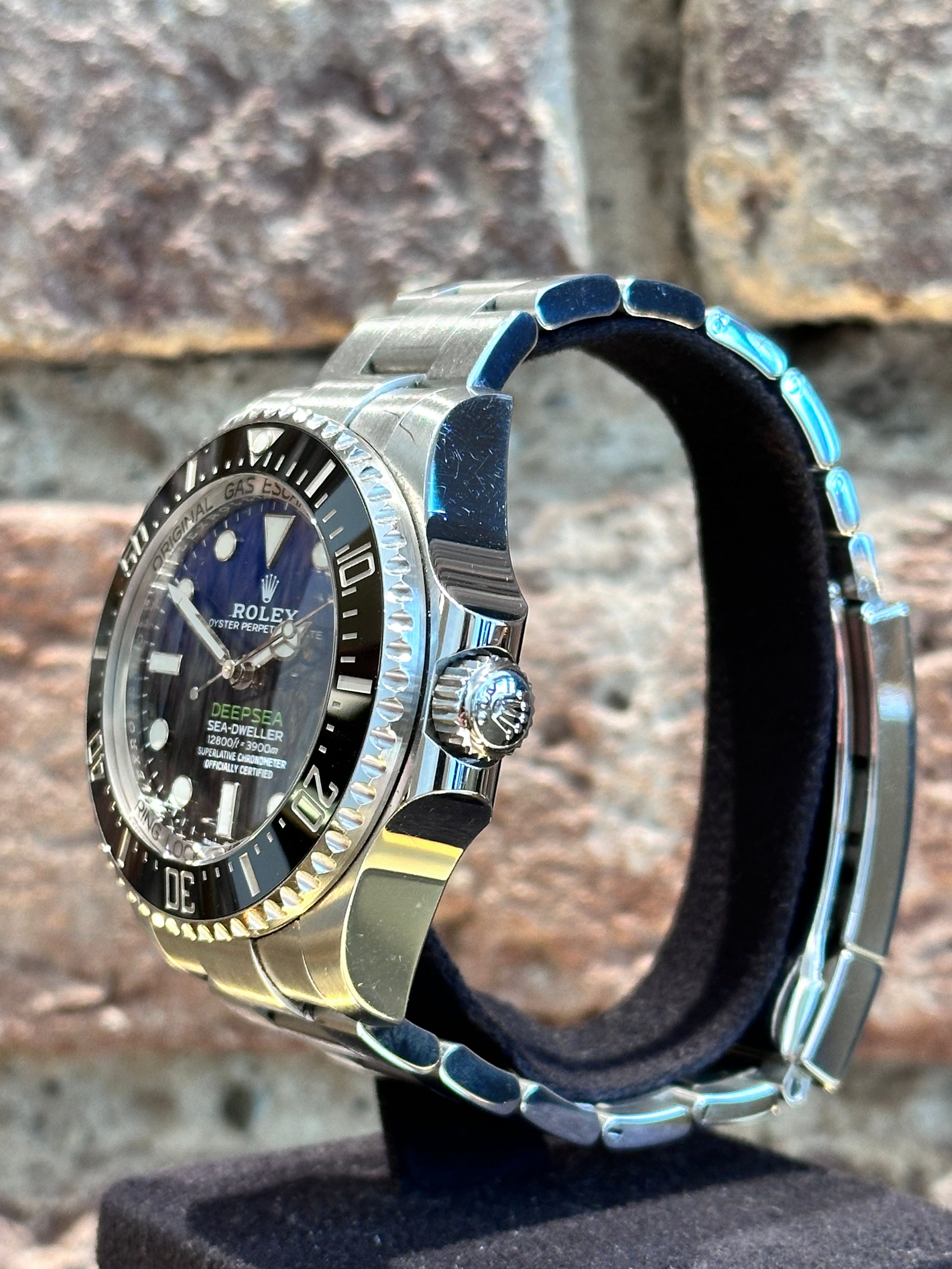 Rolex Deepblue 44 - Blau/Schwarzes  Zifferblatt, Modell 2021, Ref.126660