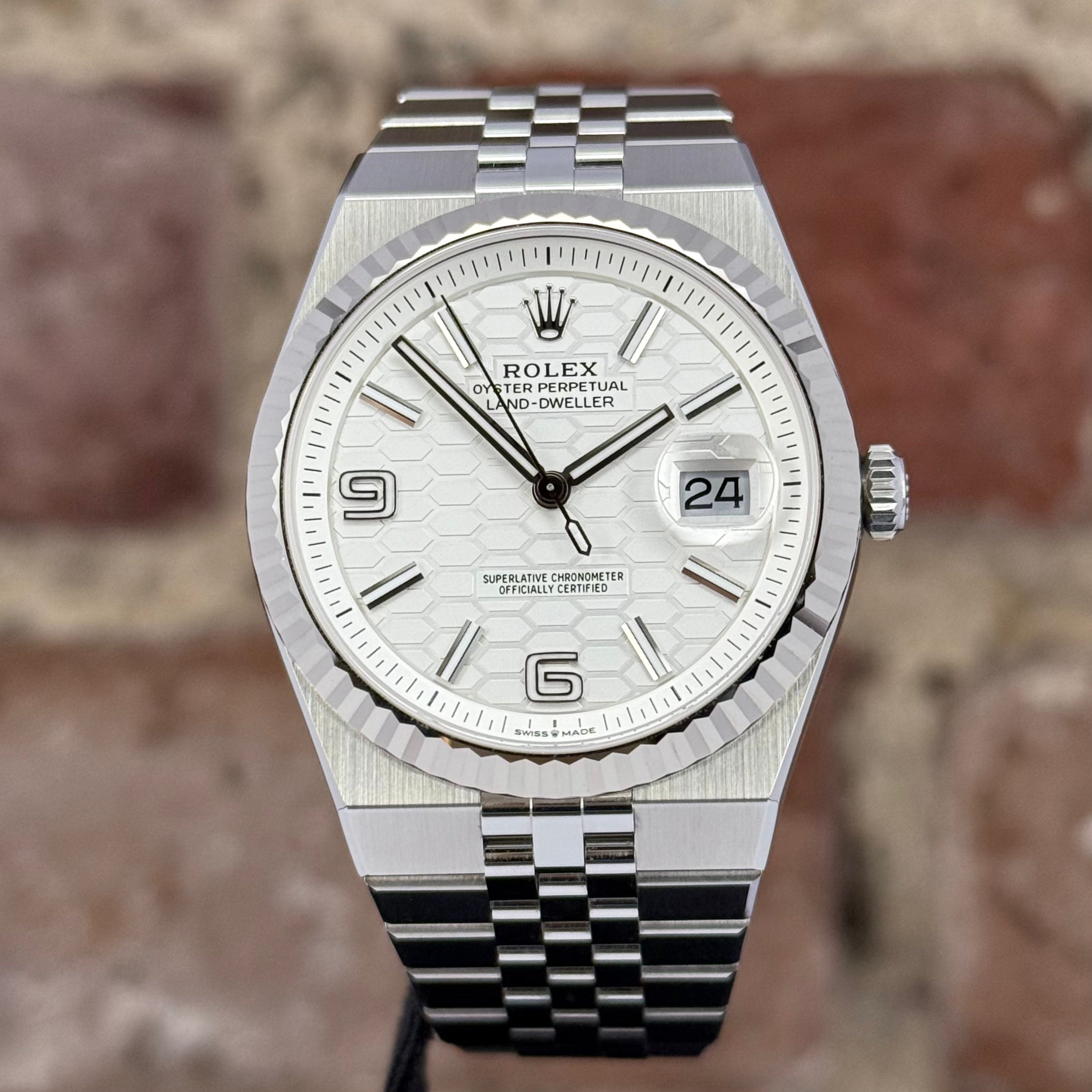 Rolex Land-Dweller - Weißes Zifferblatt, Modell 2026, Ref. 127334