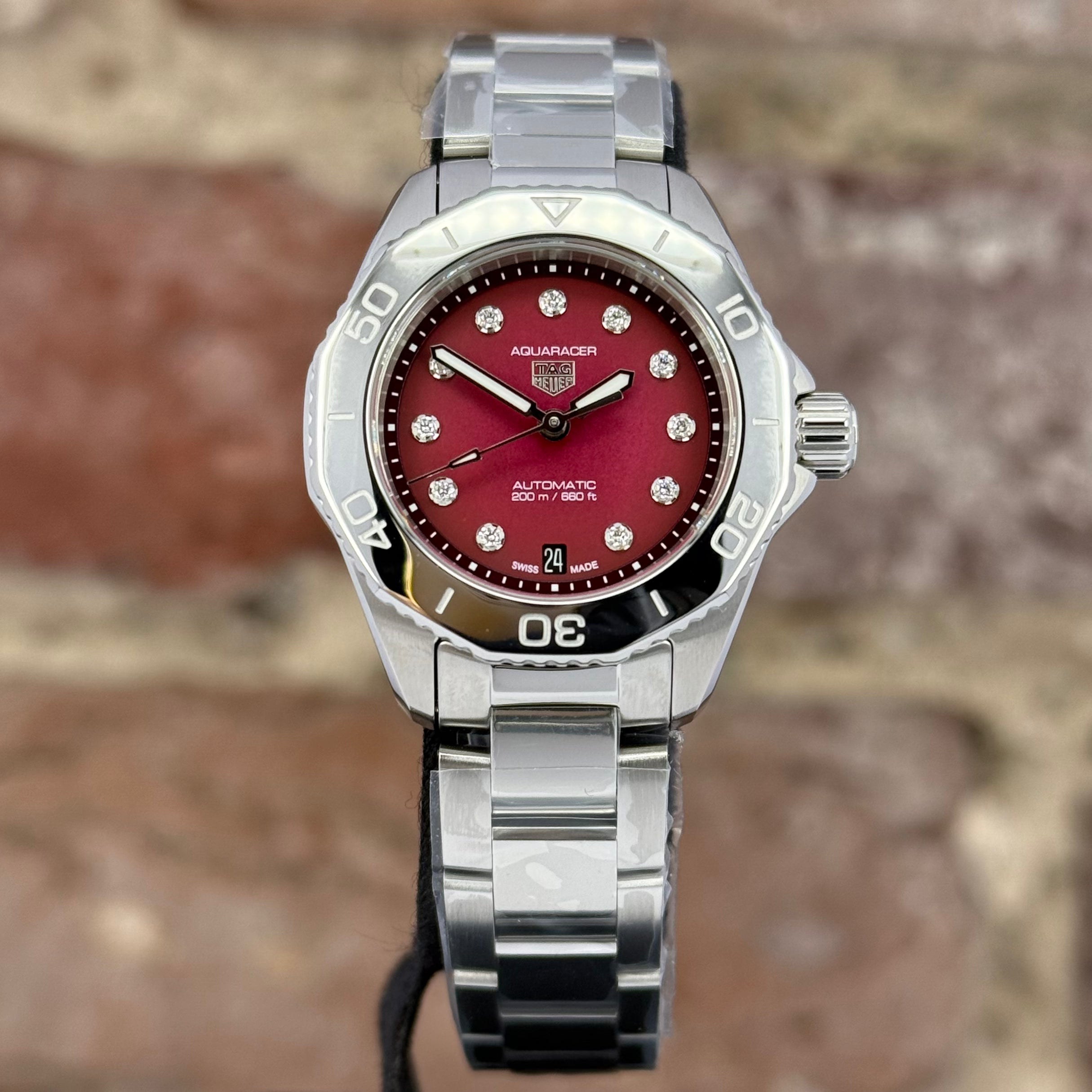 TAG Heuer Aquaracer Professional 200 - Pinkes Zifferblatt mit Diamanten, Modell 2026, Ref. WBP2414