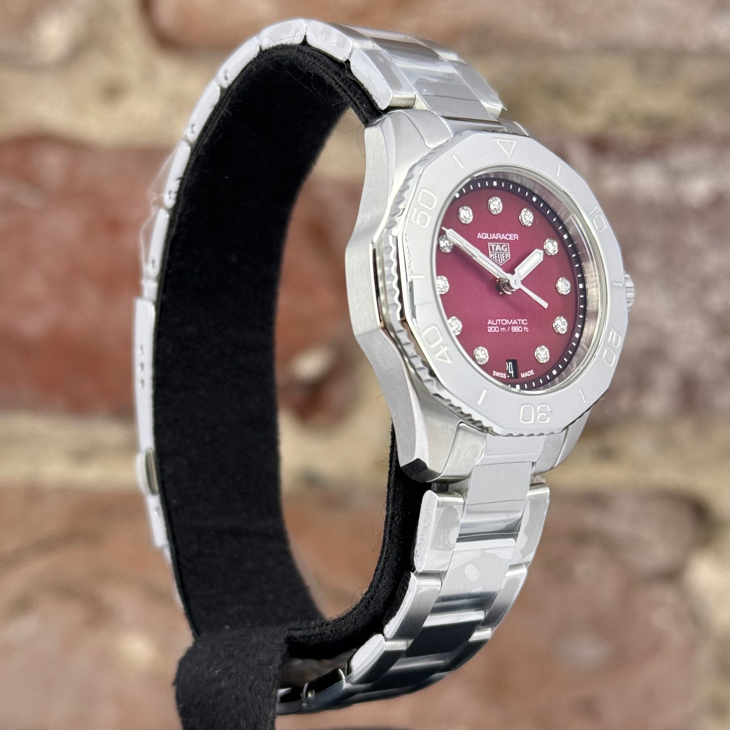 TAG Heuer Aquaracer Professional 200 - Pinkes Zifferblatt mit Diamanten, Modell 2026, Ref. WBP2414