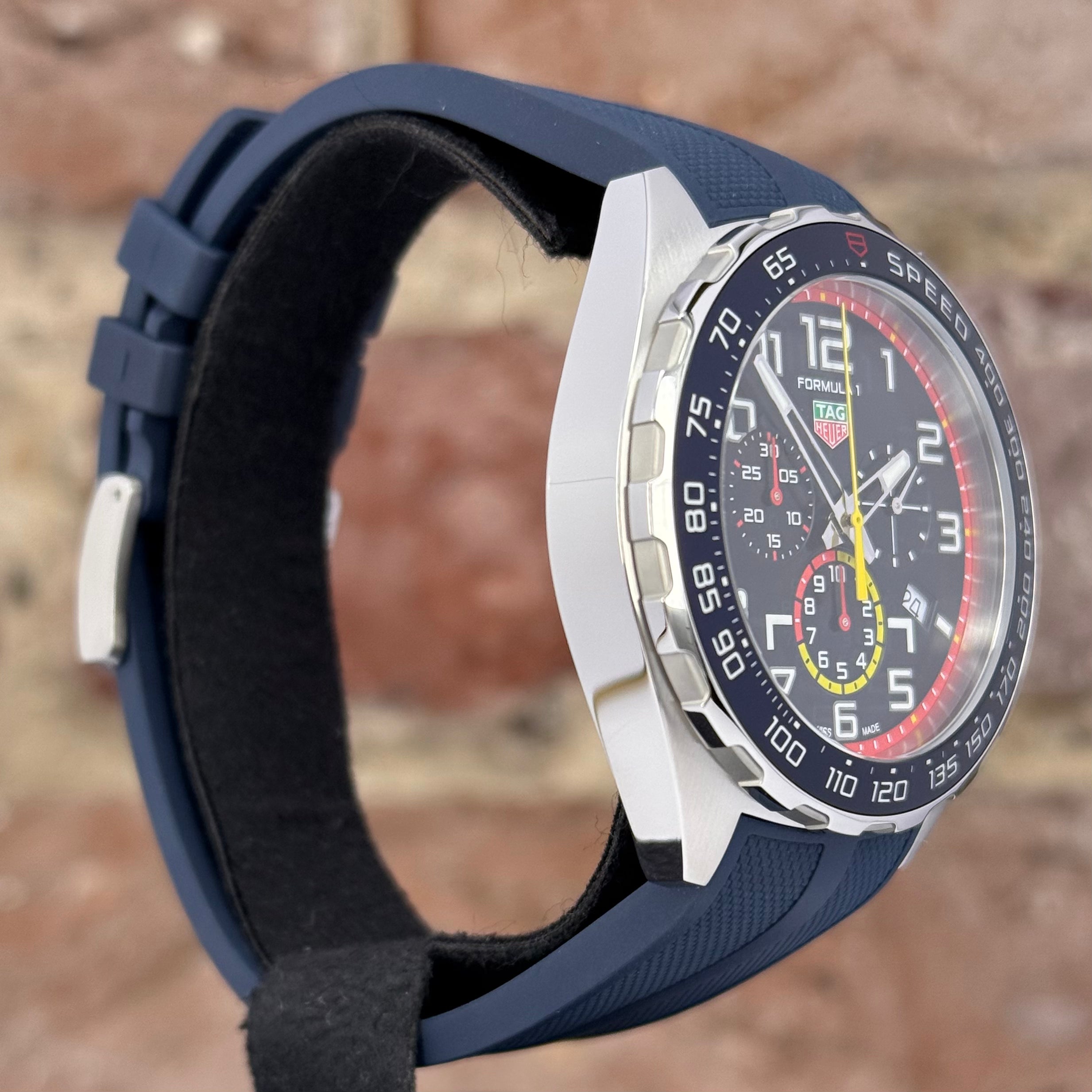 TAG Heuer Formula 1 Chronograph - Schwarzes Zifferblatt, Modell 2026, Ref. CAZ101AL