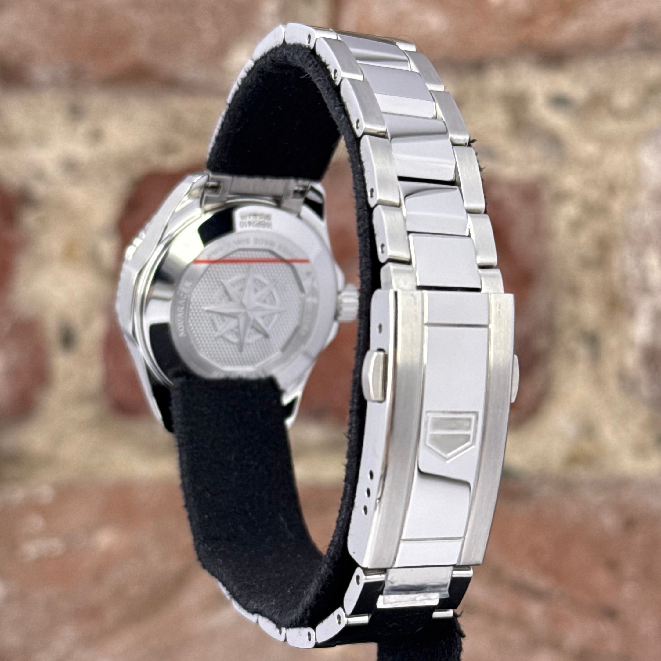 TAG Heuer Aquaracer Professional 200 - Schwarzes Zifferblatt mit Diamanten, Modell 2026, Ref. WBP2410